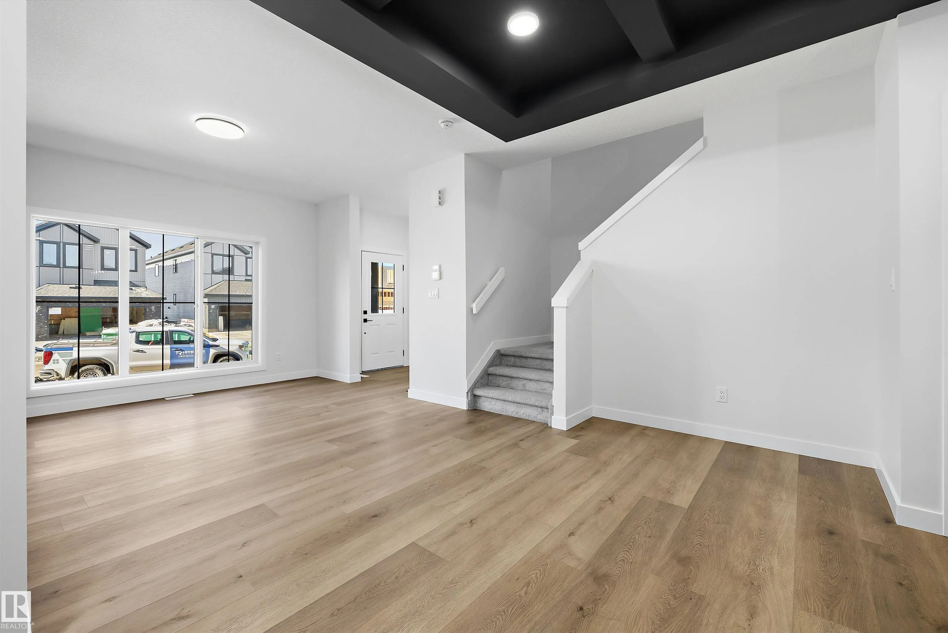 53 Clichy Close