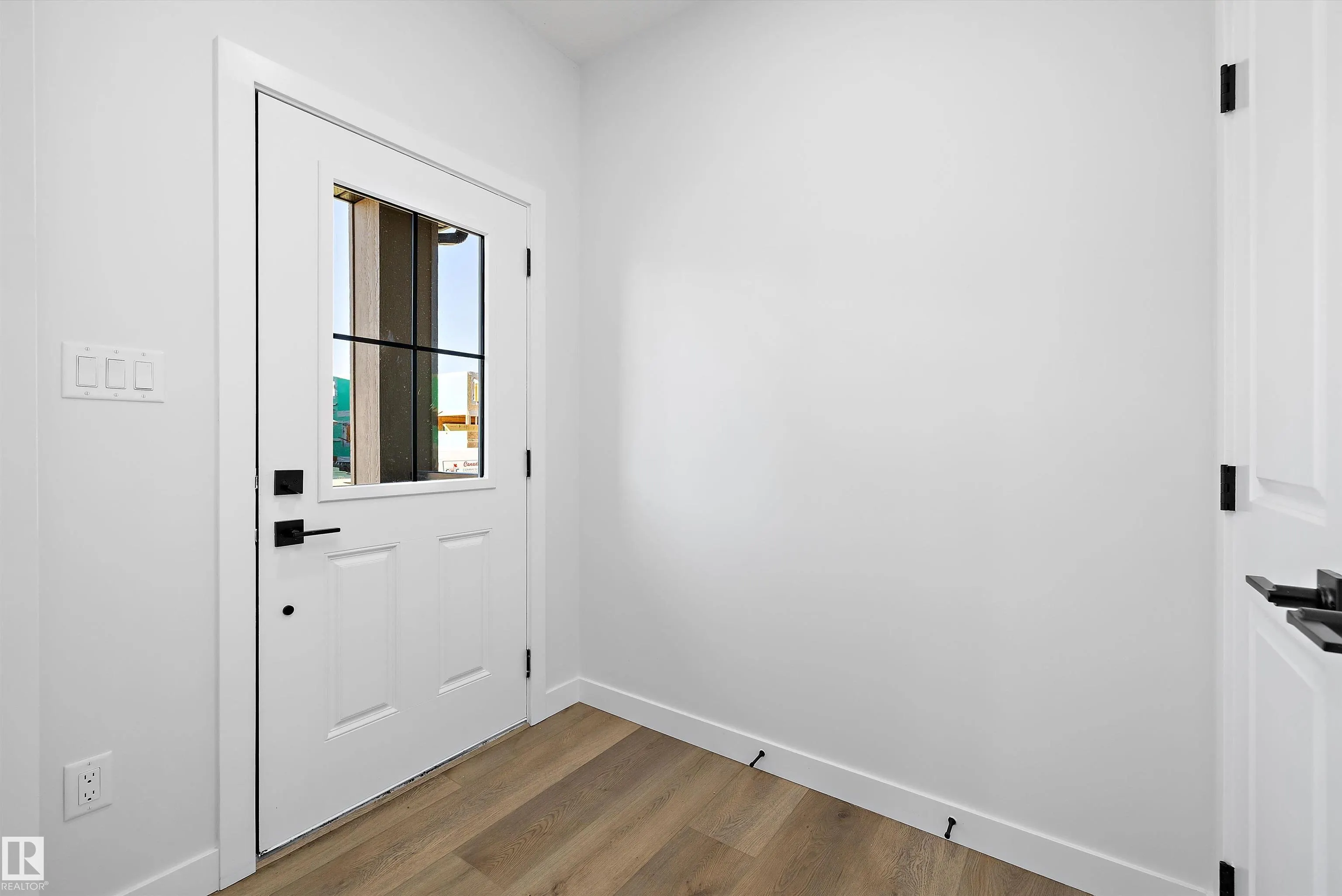 53 Clichy Close