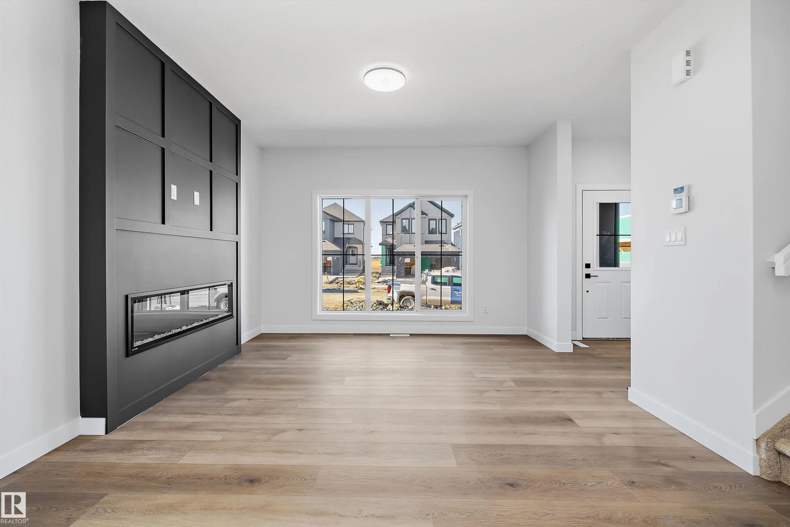53 Clichy Close