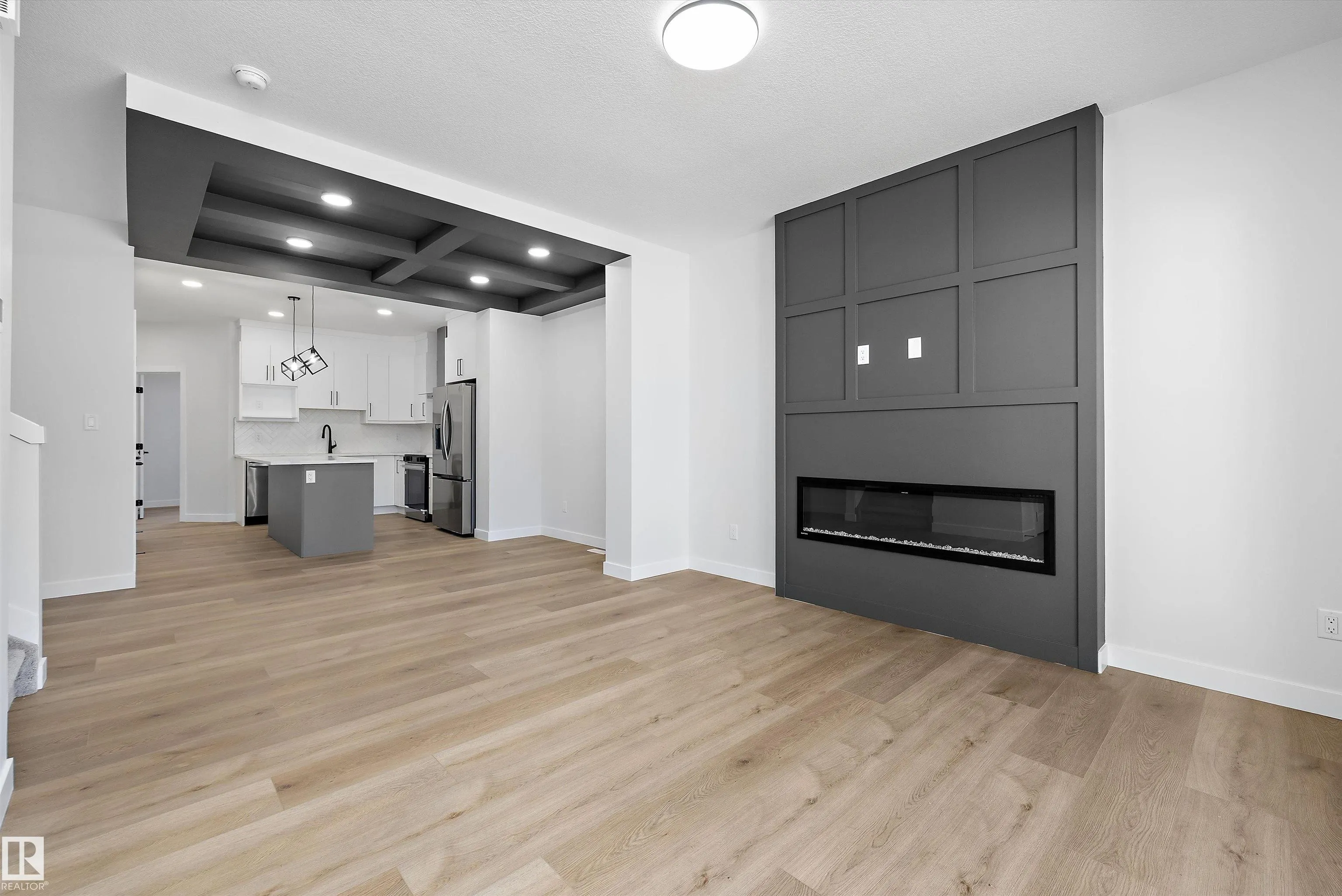 53 Clichy Close