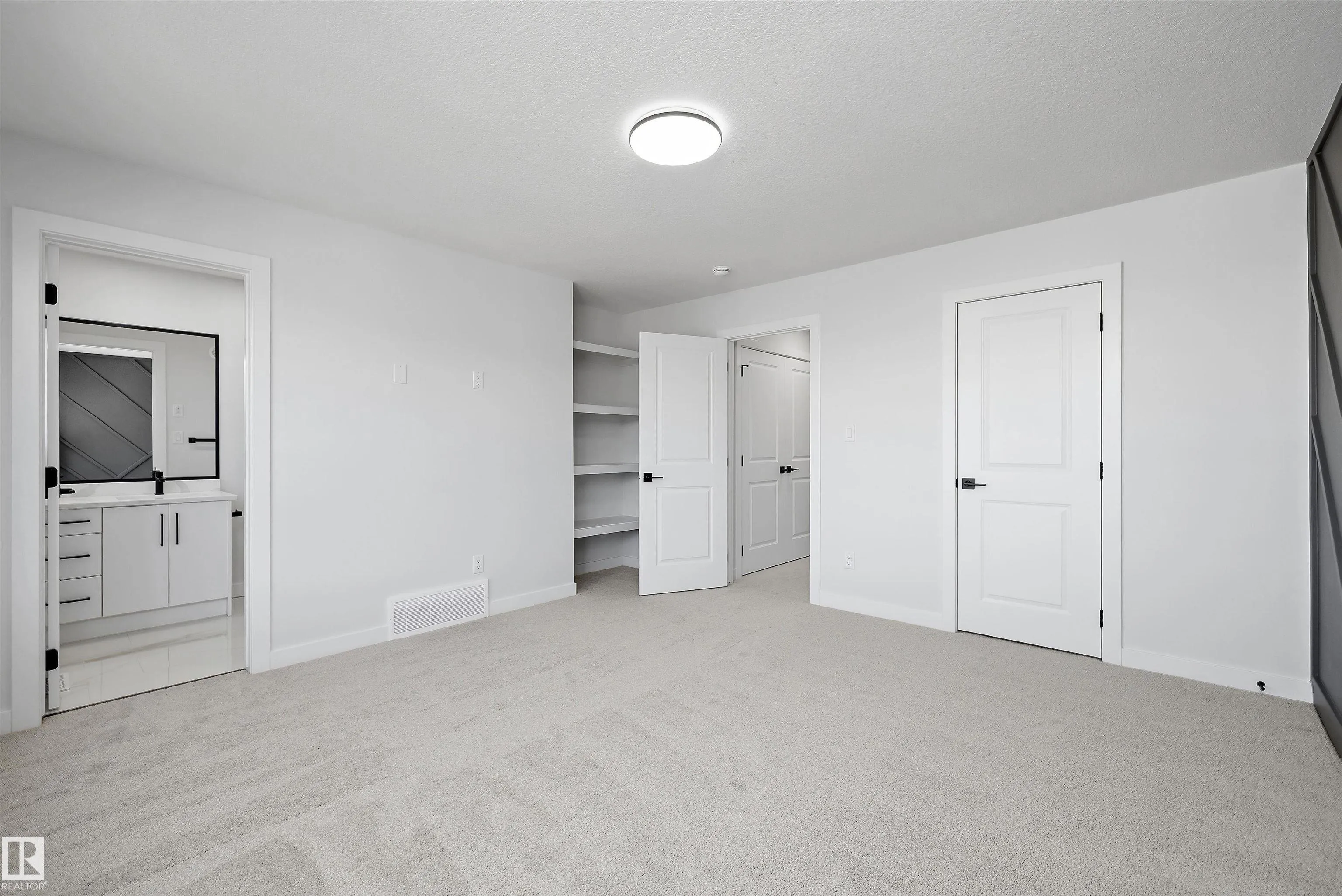 61 Clichy Close
