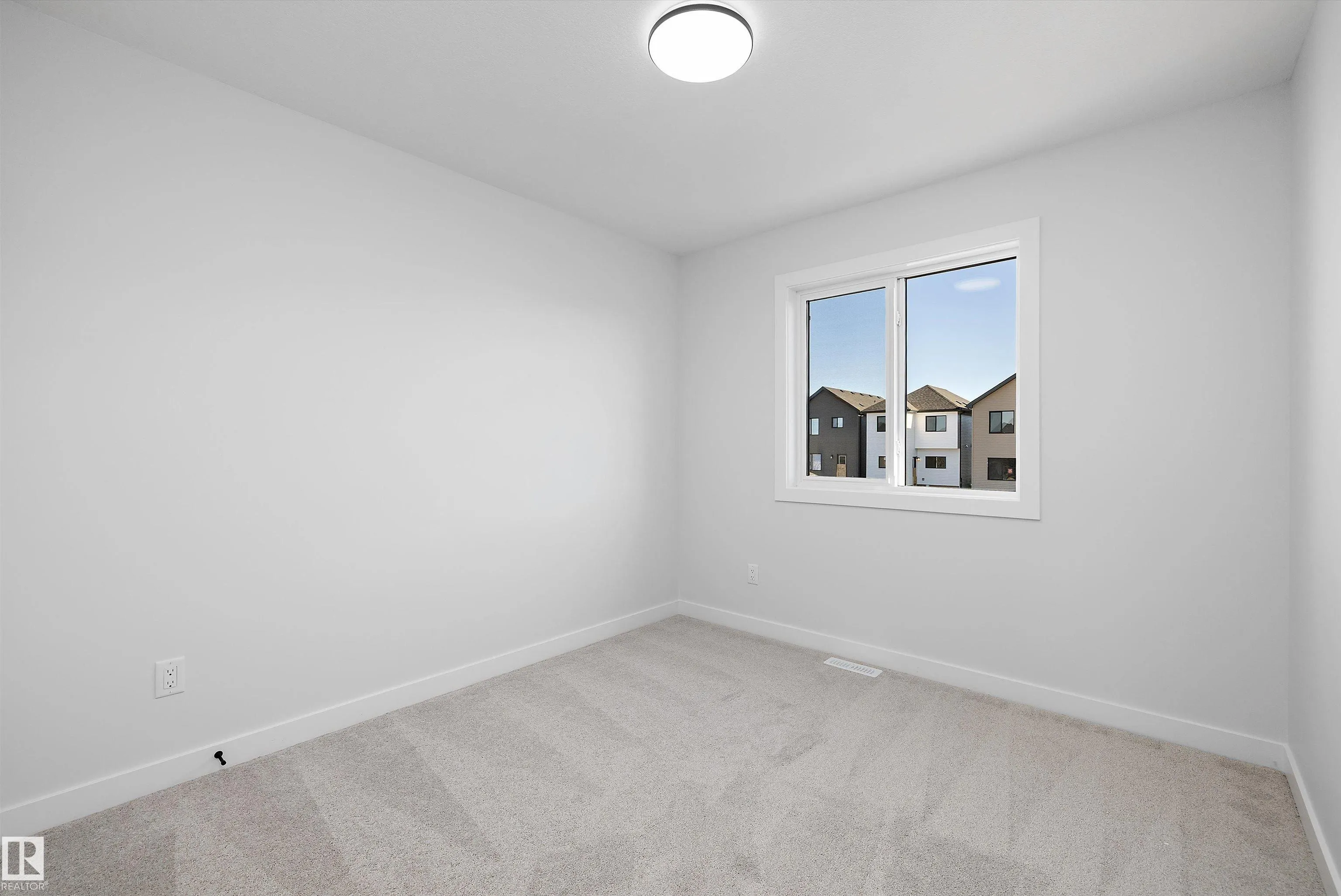 61 Clichy Close