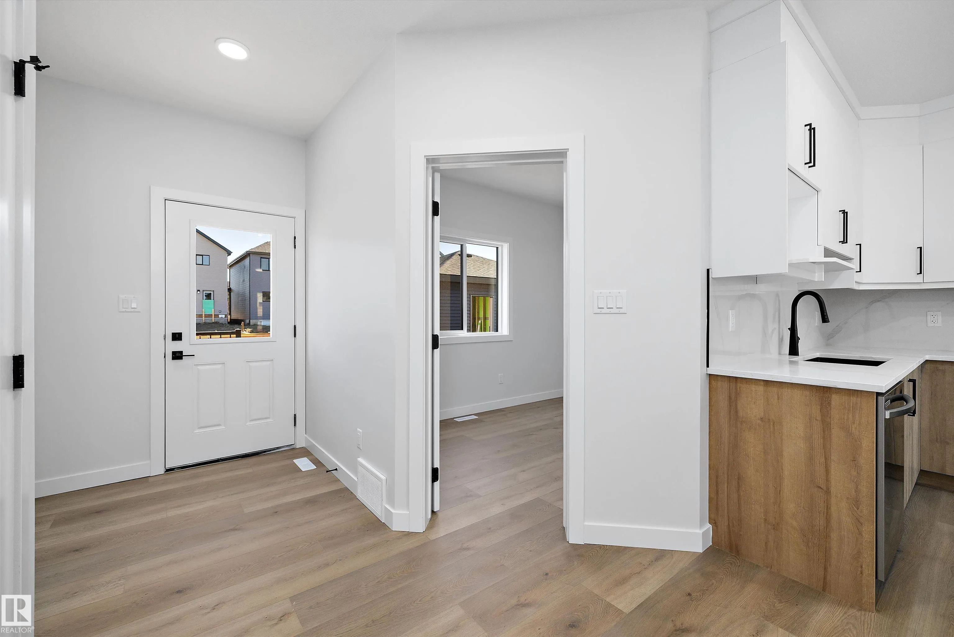 61 Clichy Close