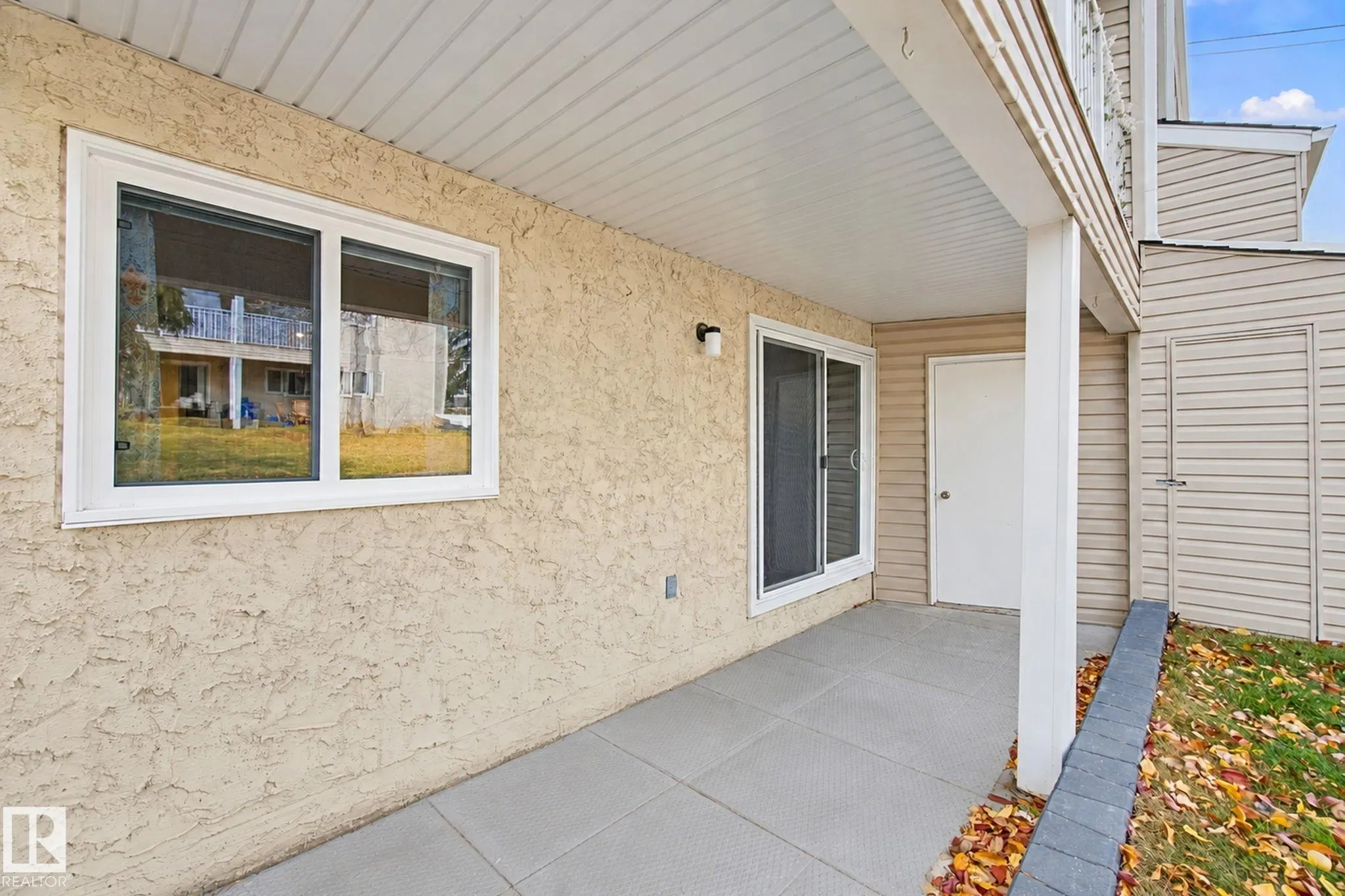 340 Woodbridge Way