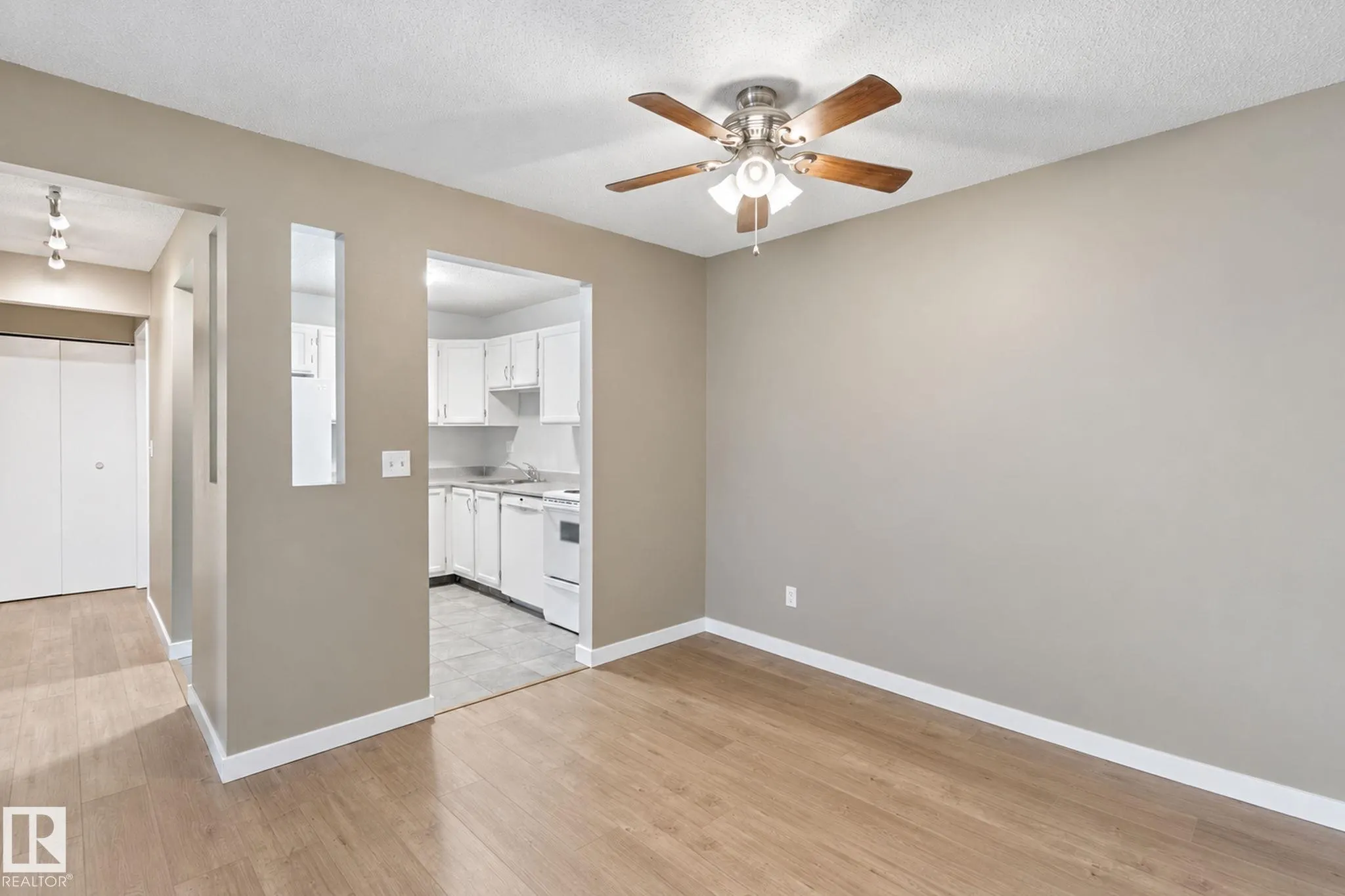 340 Woodbridge Way
