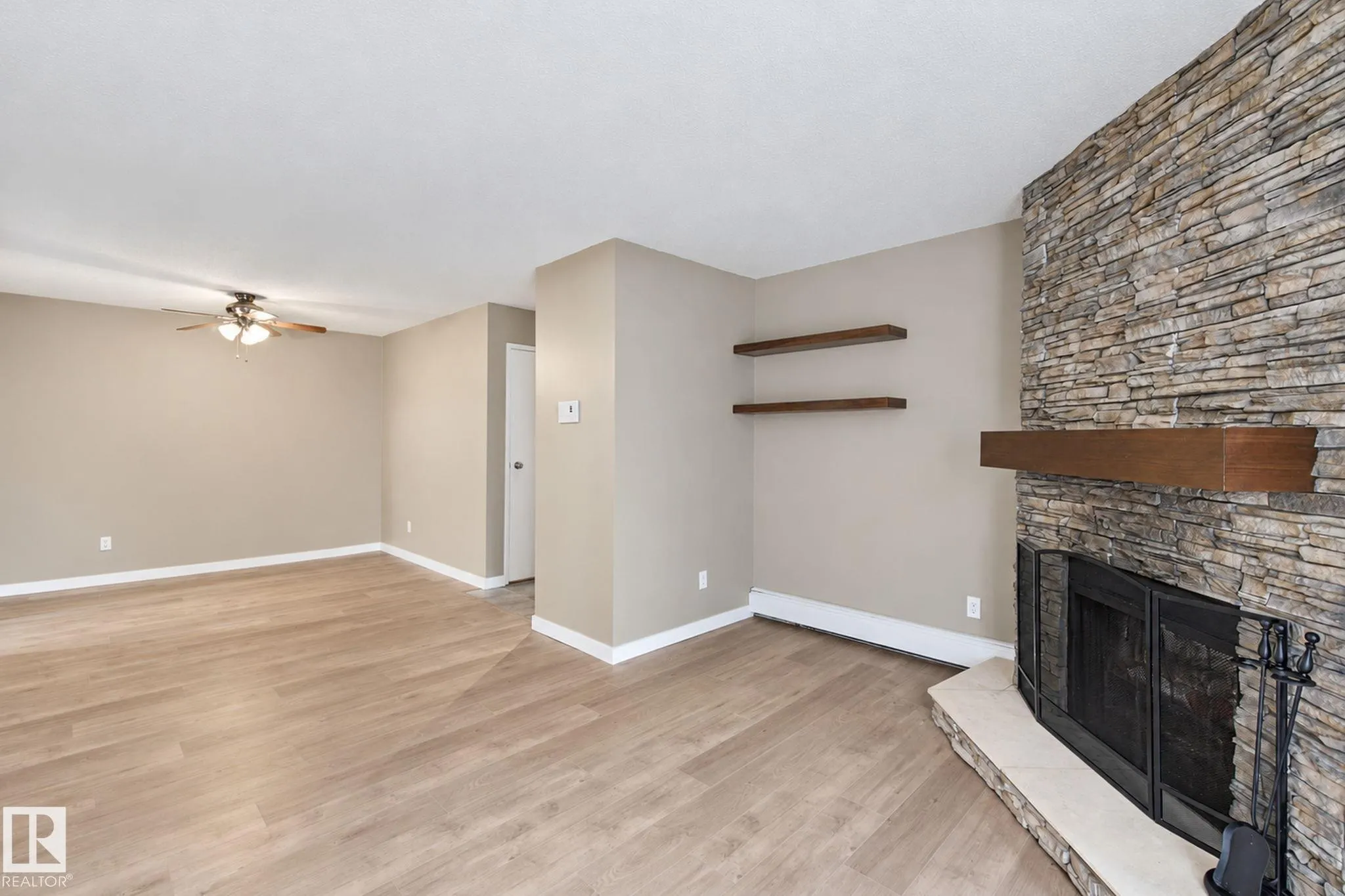 340 Woodbridge Way