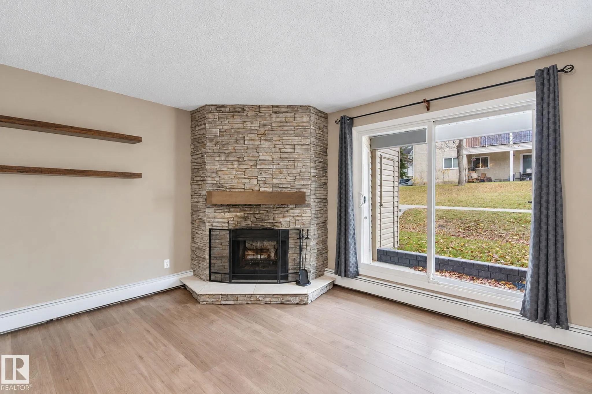 340 Woodbridge Way