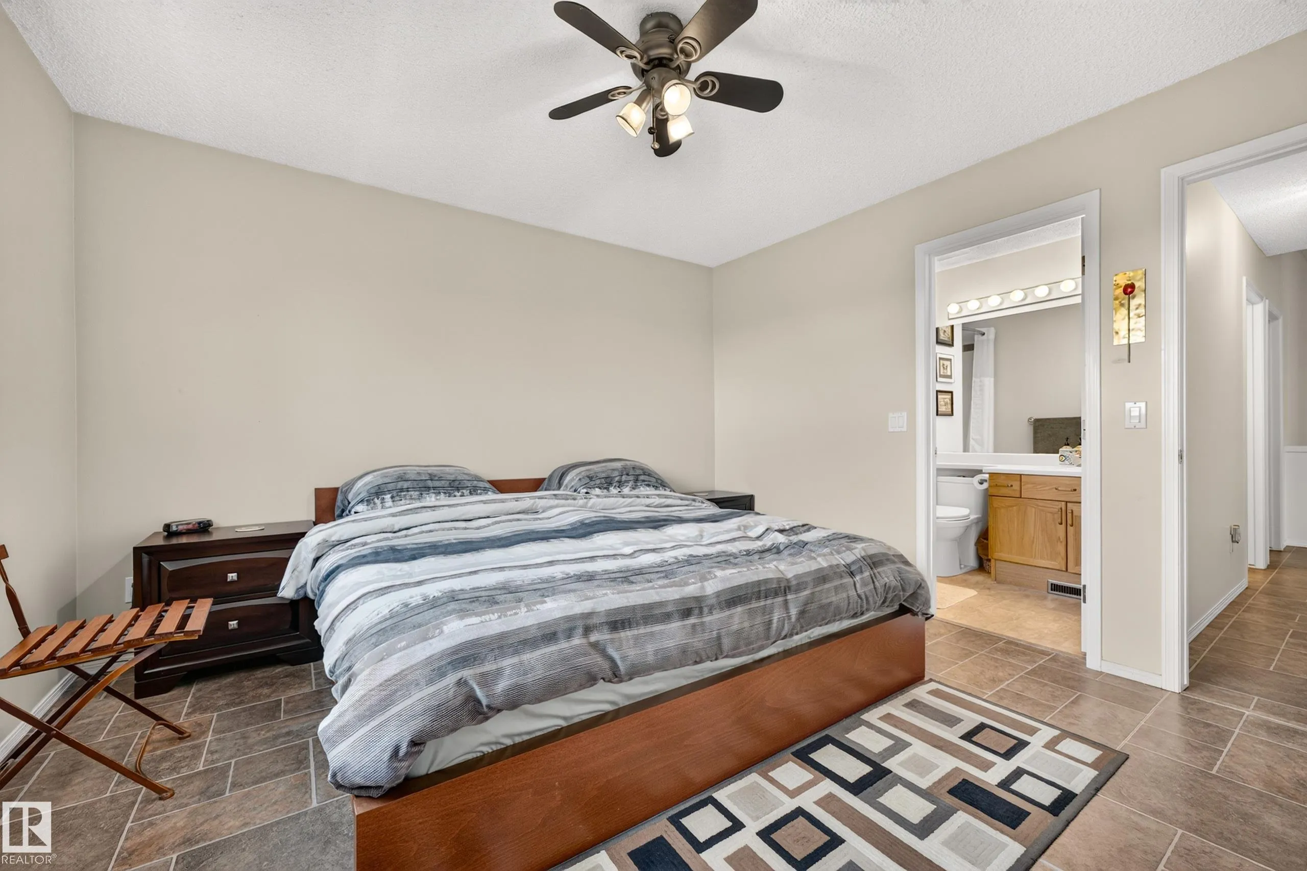245 RIVER Point(e)