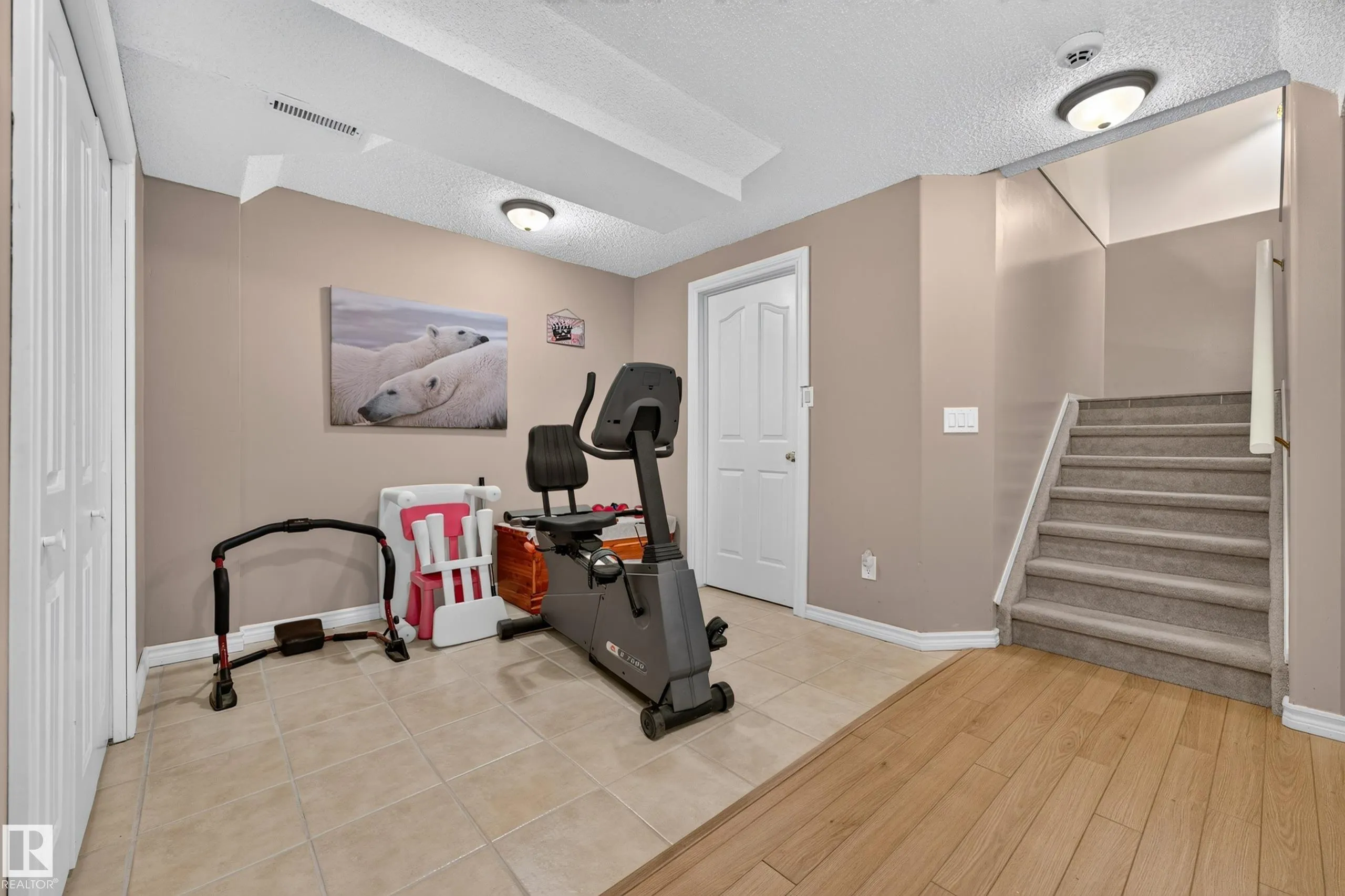 245 RIVER Point(e)