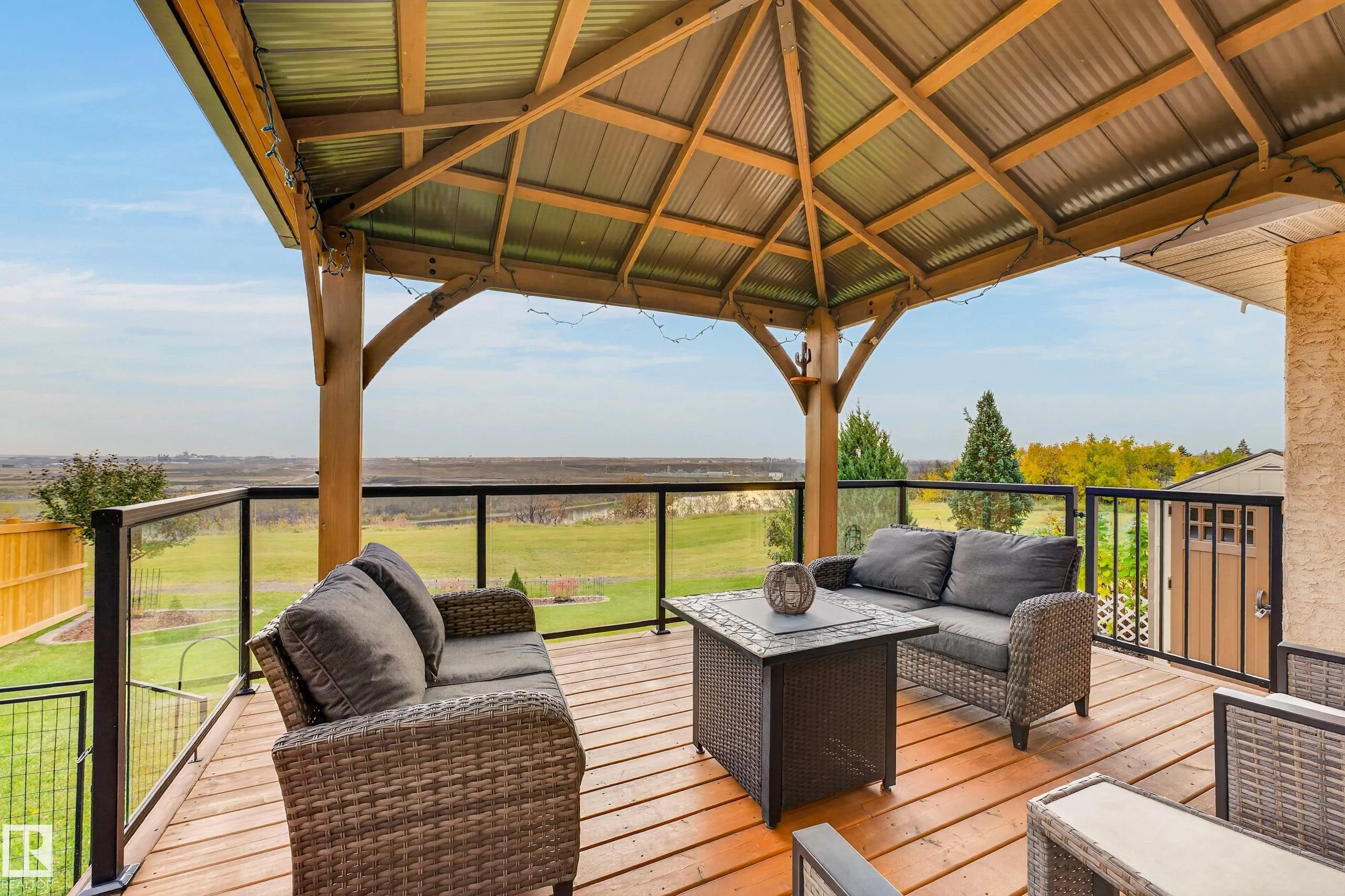 245 RIVER Point(e)