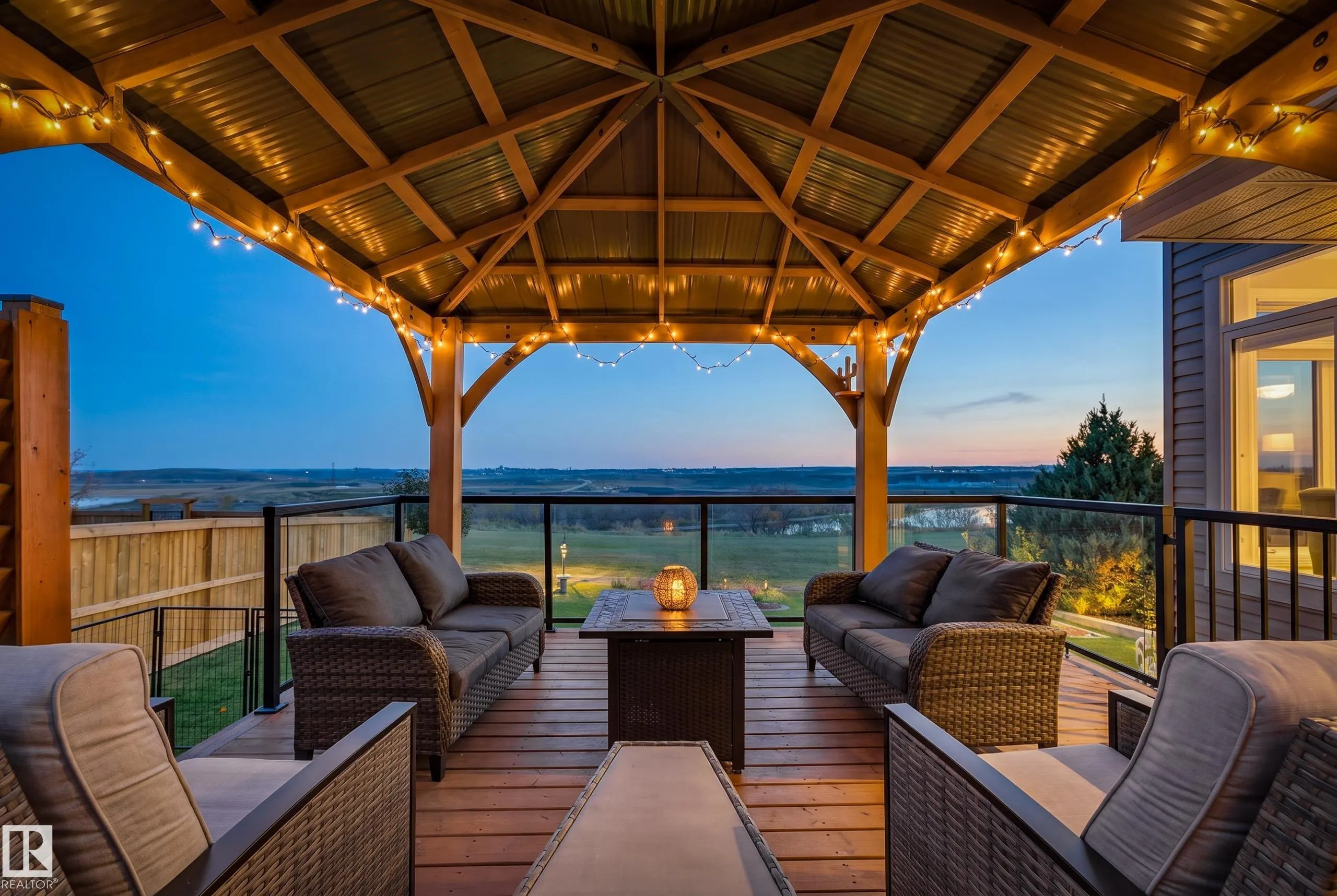 245 RIVER Point(e)