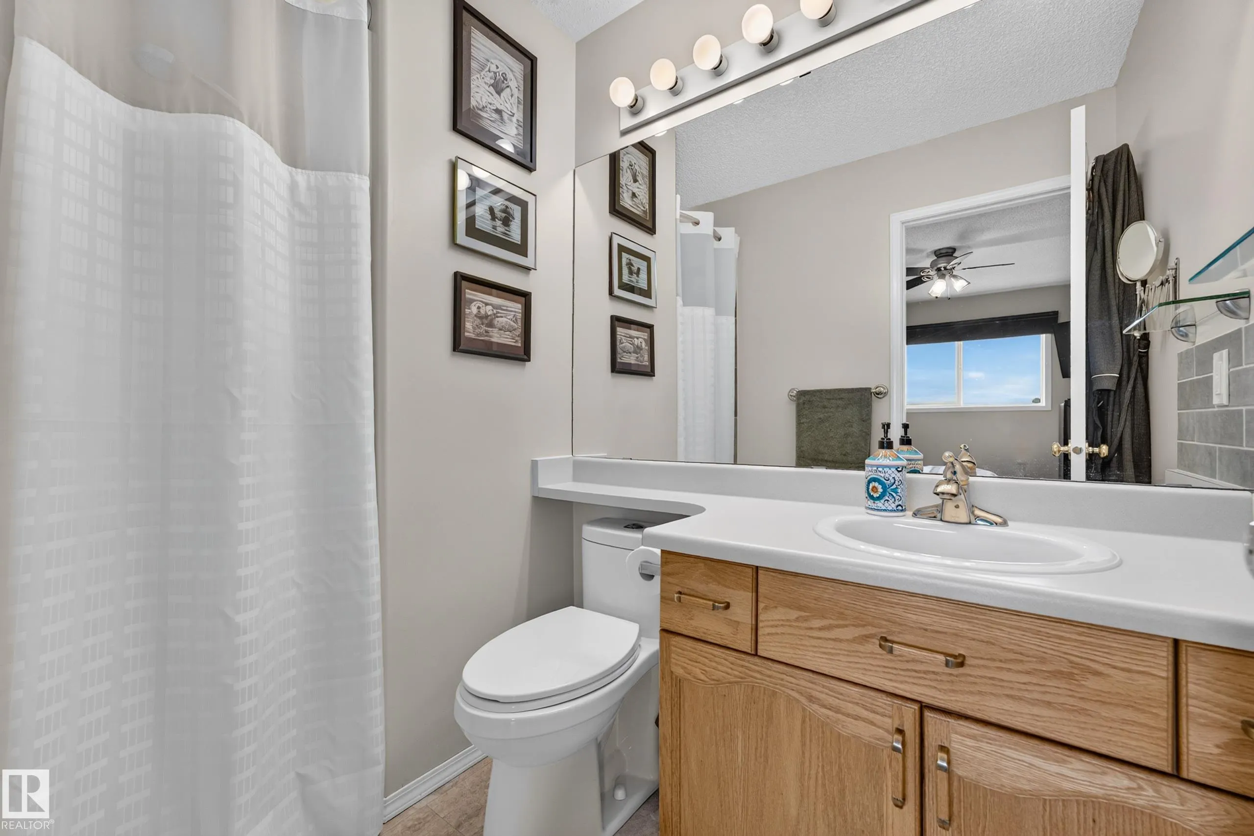 245 RIVER Point(e)