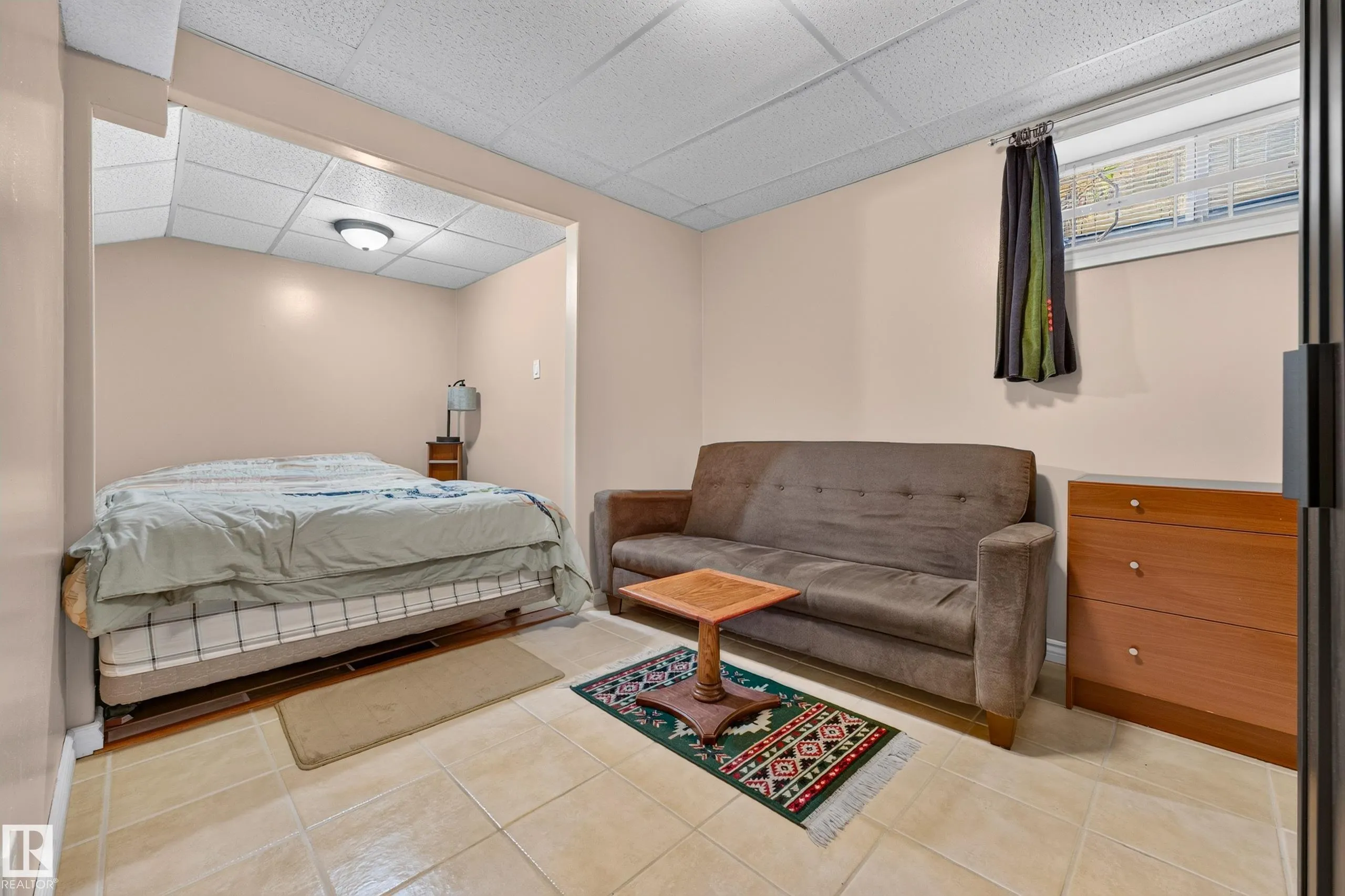 245 RIVER Point(e)