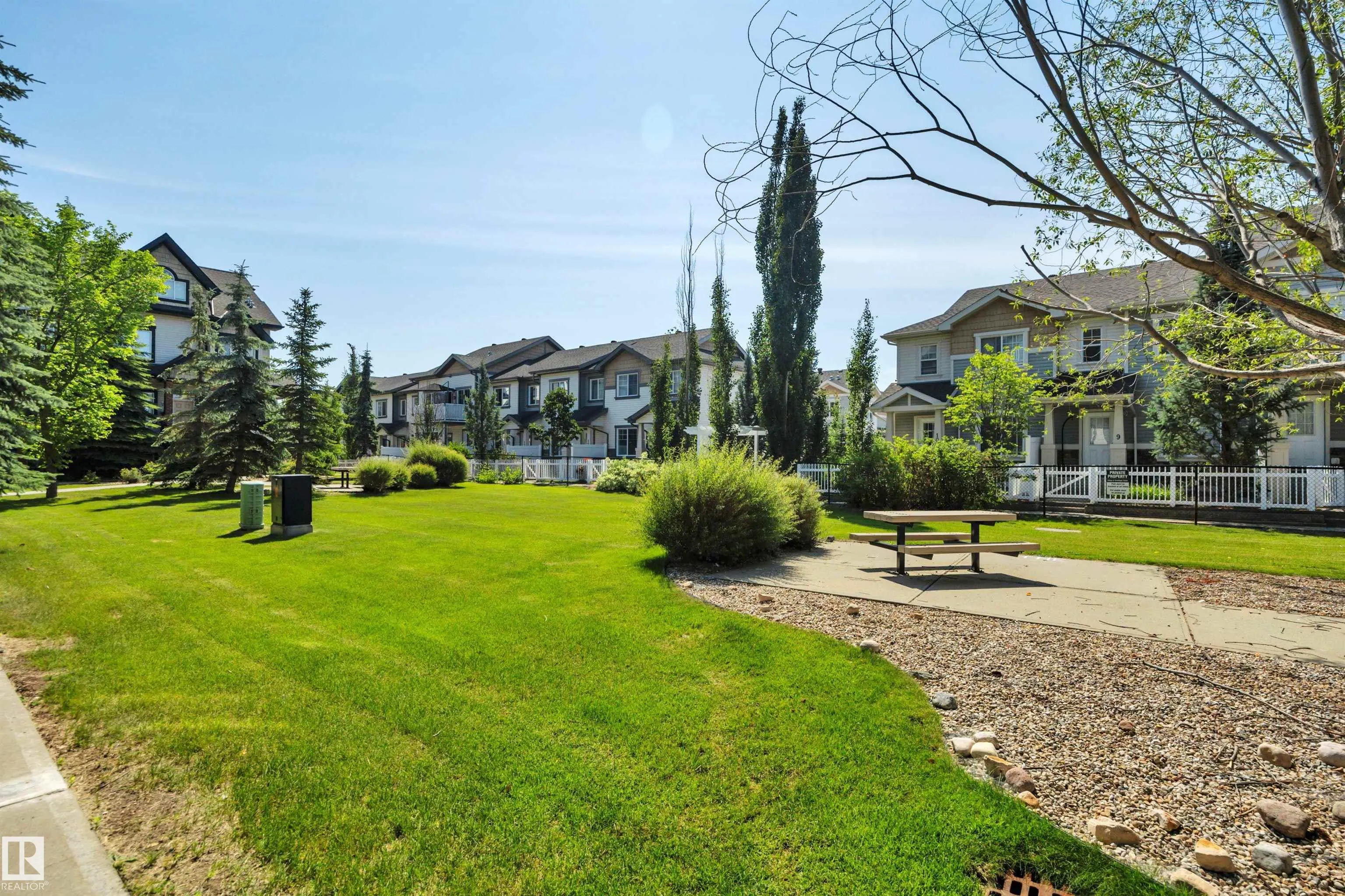 4821 TERWILLEGAR Common
