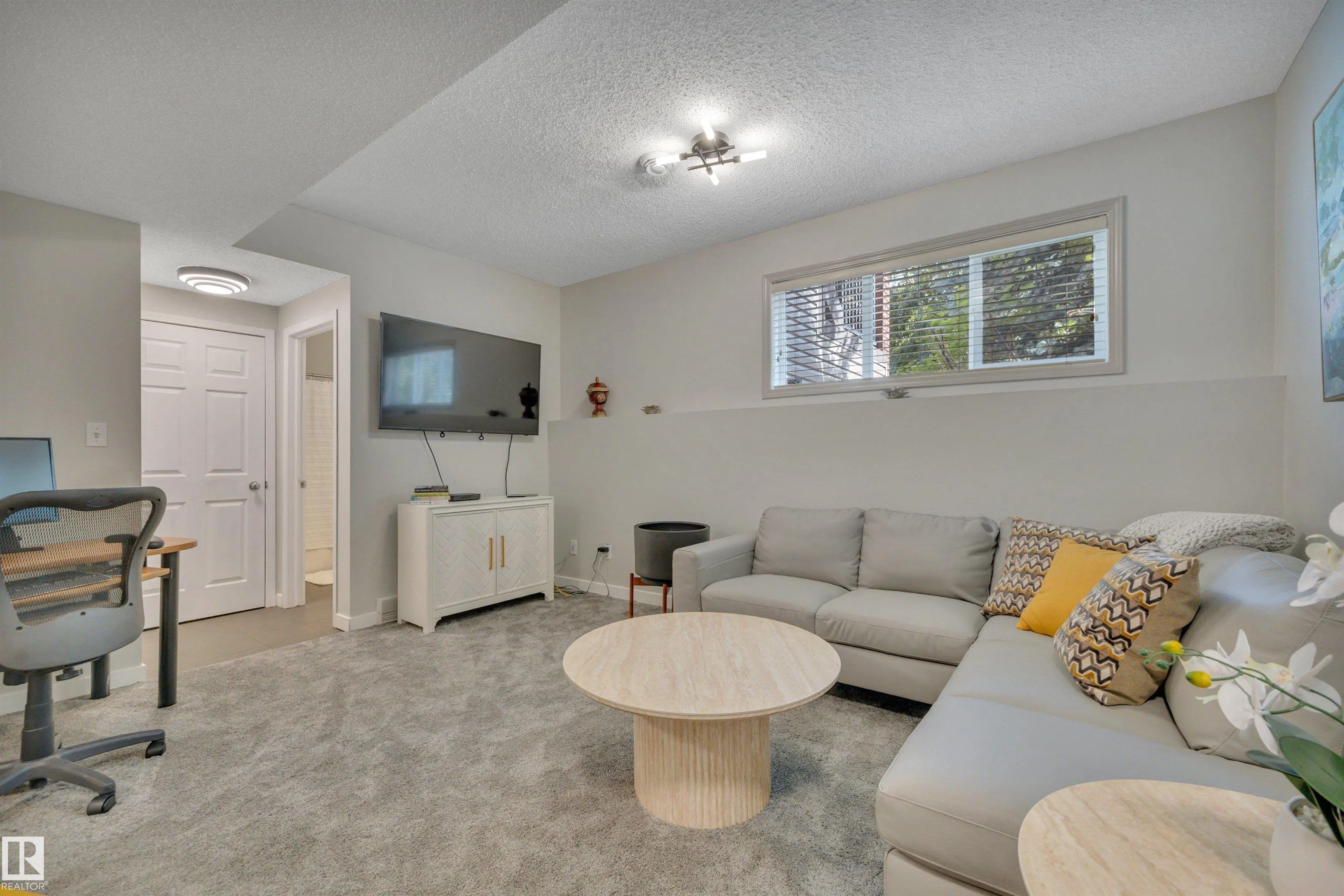 4821 TERWILLEGAR Common