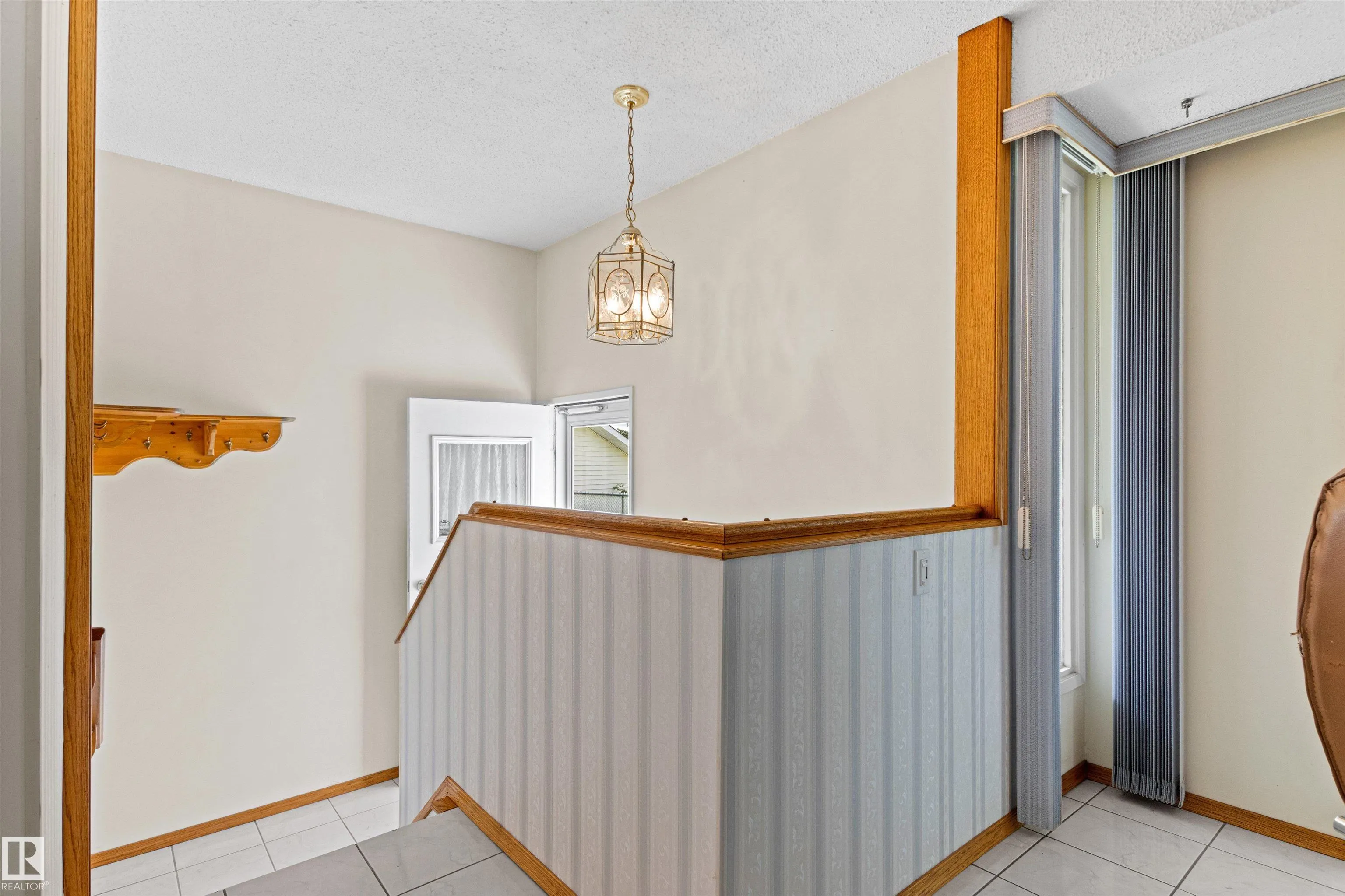 14 GOEBEL Close