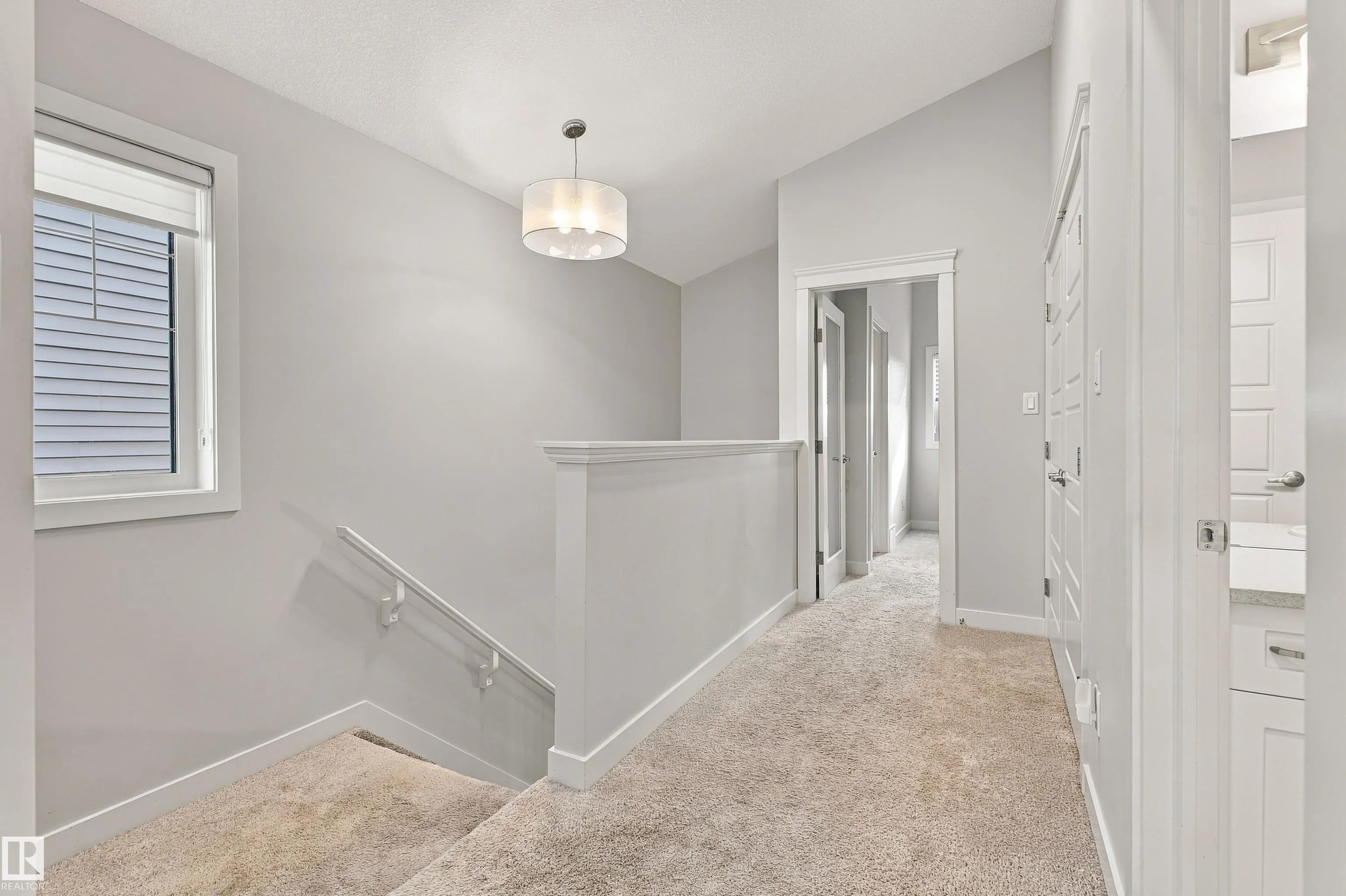 6061 Naden Landing