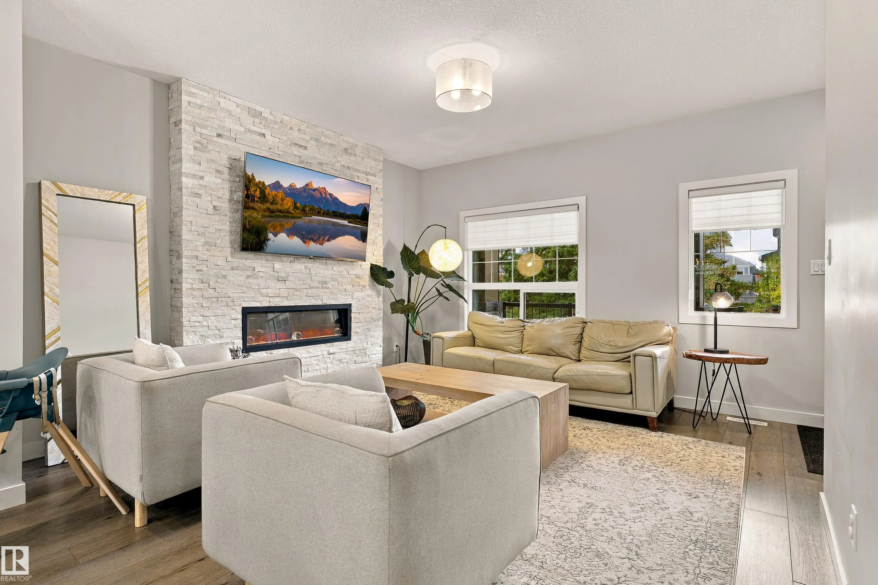 6061 Naden Landing