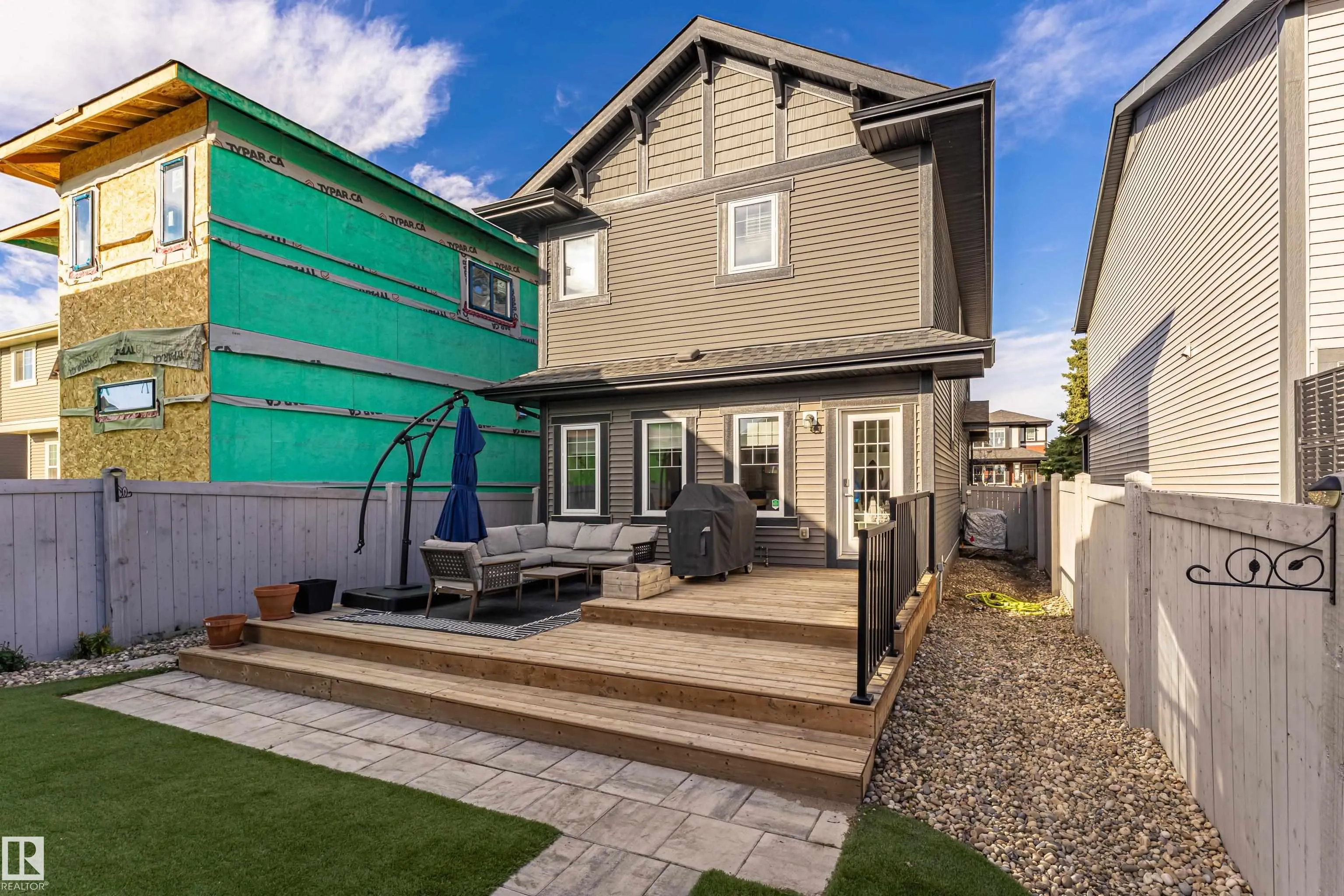 6061 Naden Landing