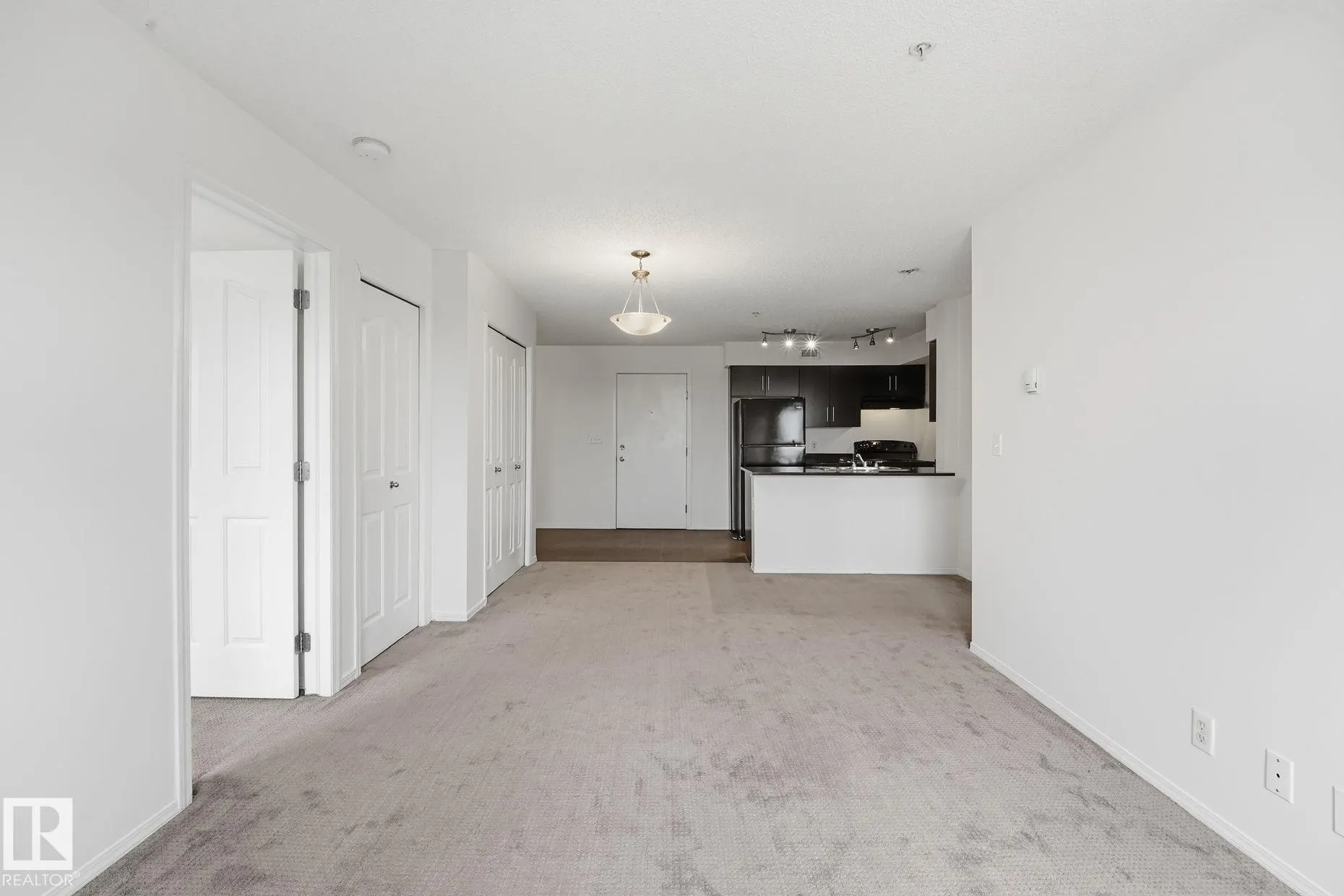 11804 22 Avenue