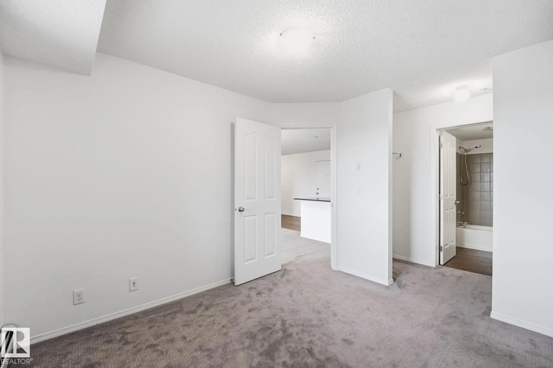11804 22 Avenue