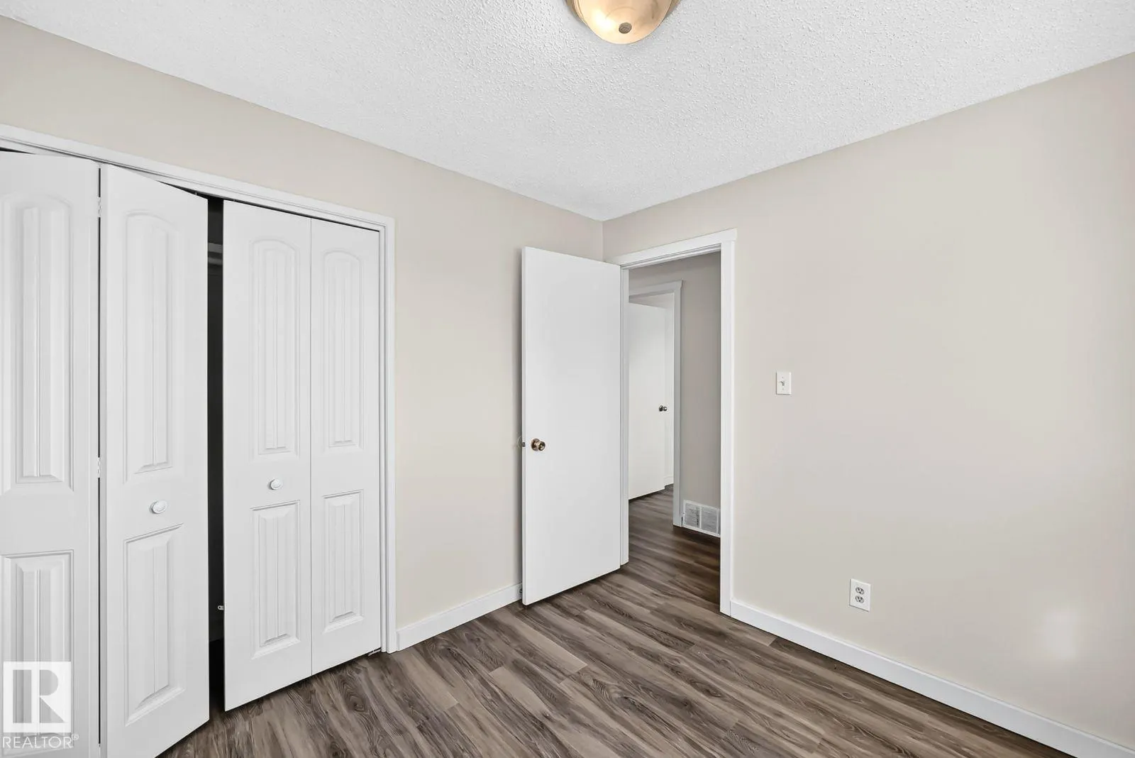 1020 60 Street