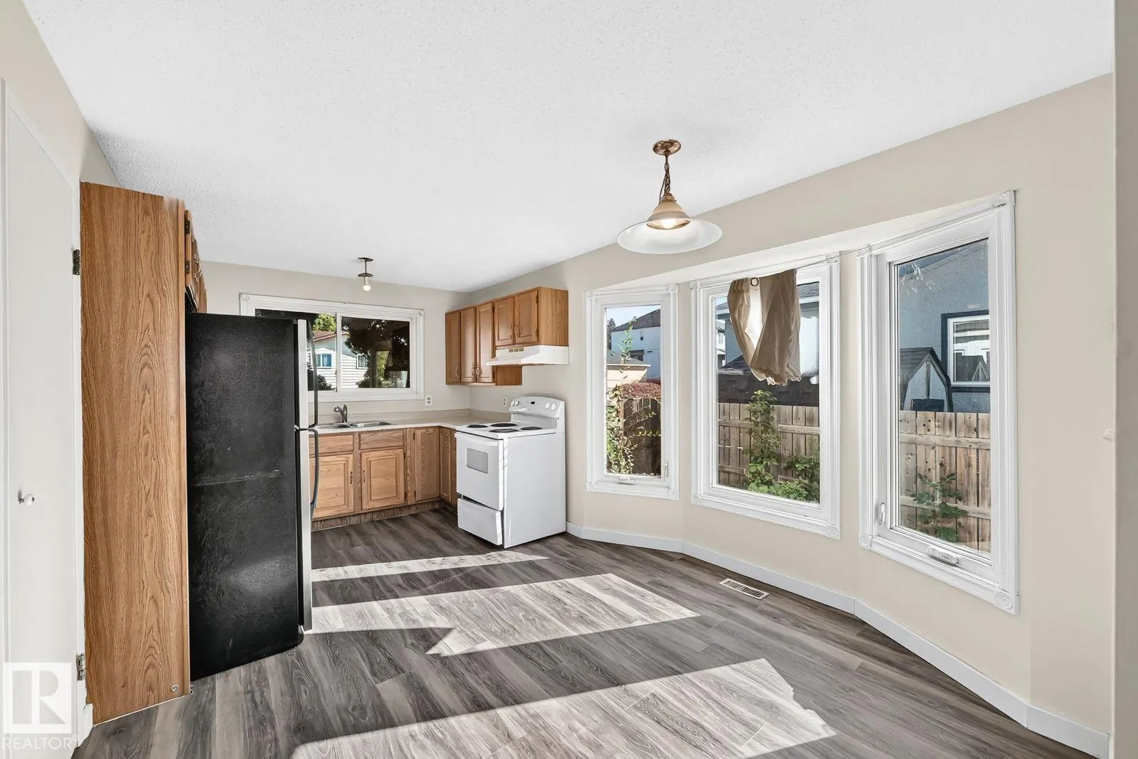 1020 60 Street