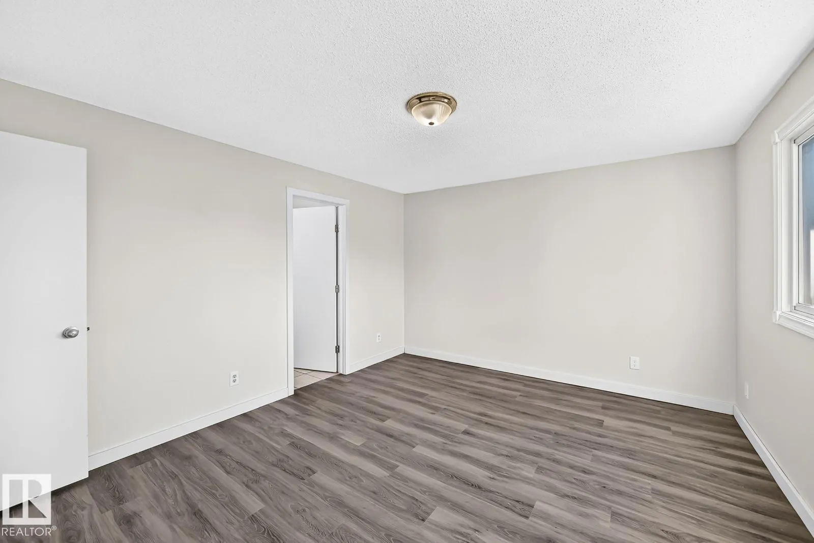 1020 60 Street