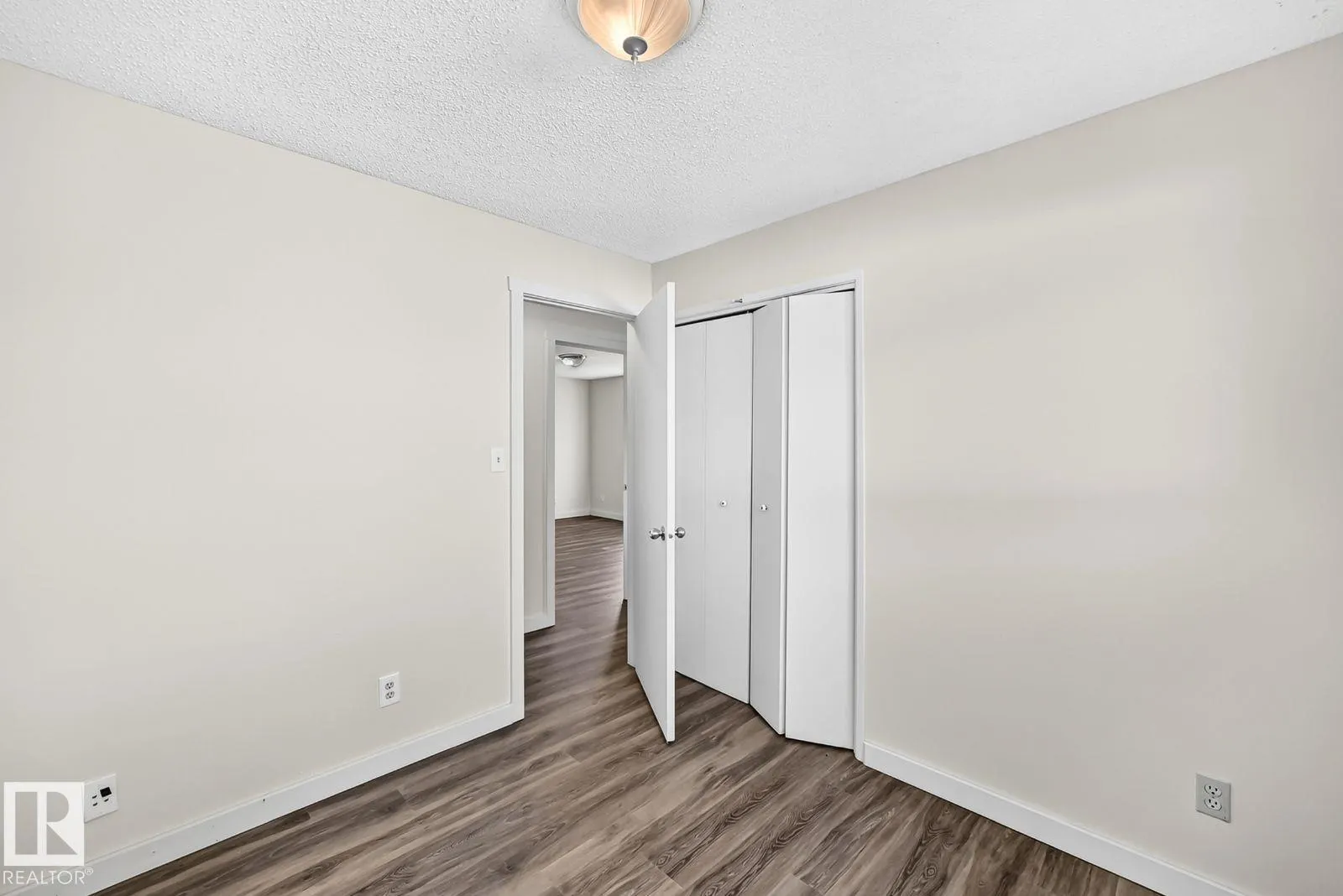 1020 60 Street