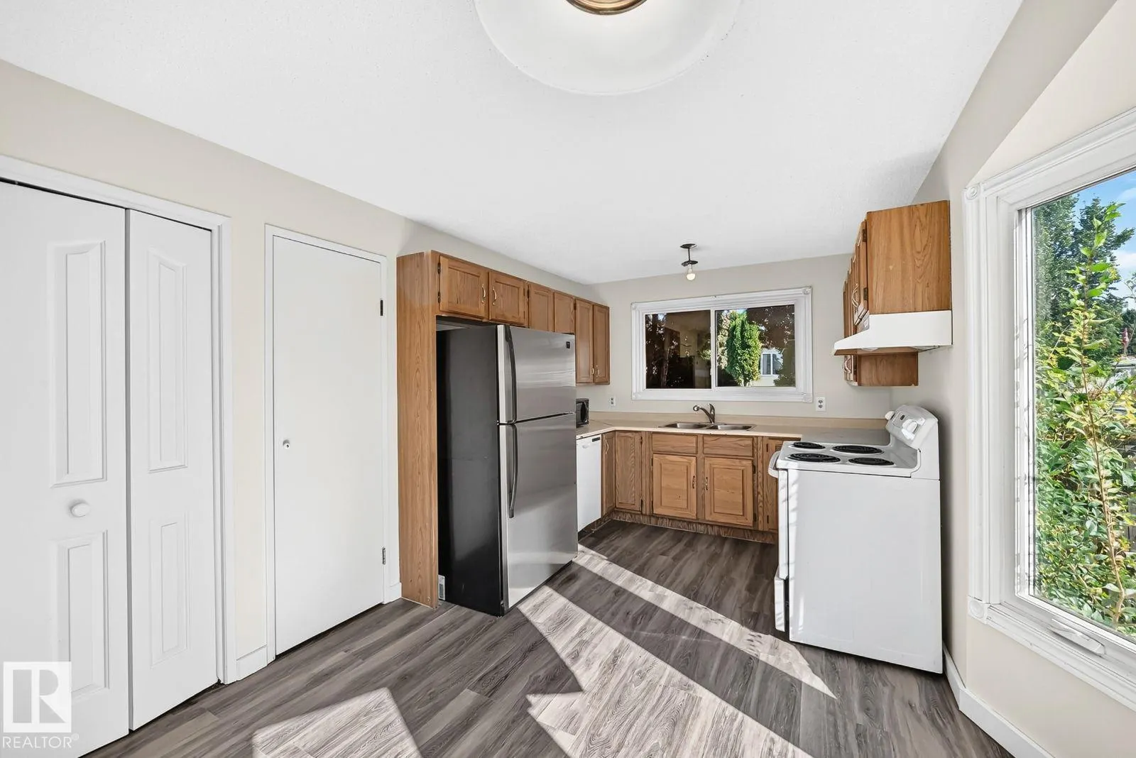 1020 60 Street