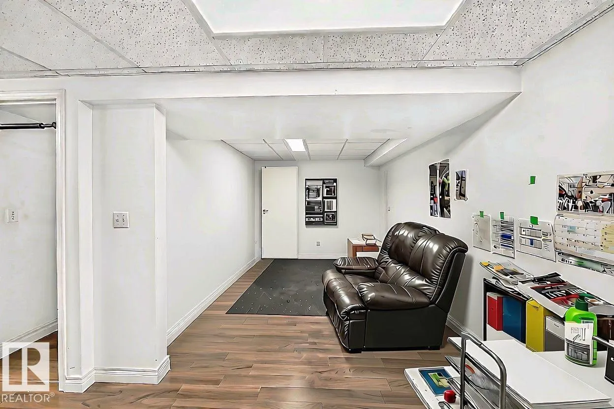 1020 60 Street