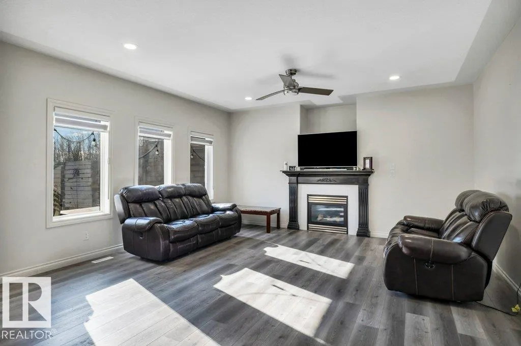 115 Lakeland Drive