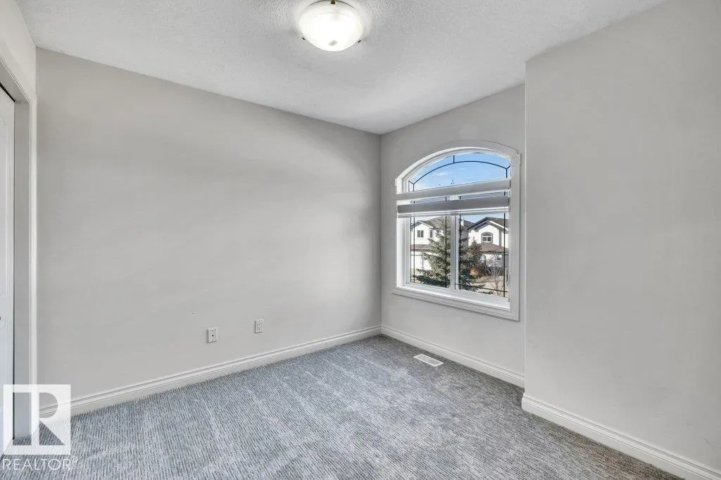 115 Lakeland Drive