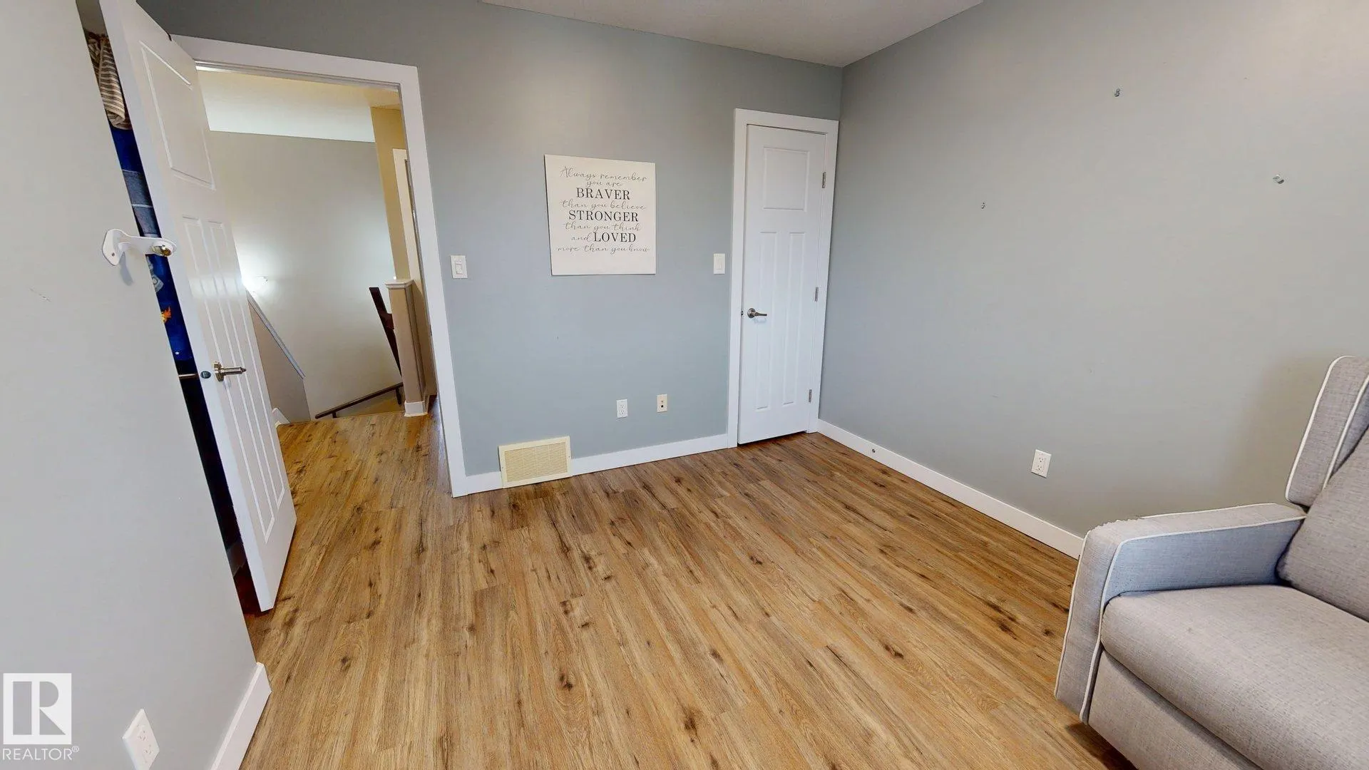 3885 GALLINGER Loop