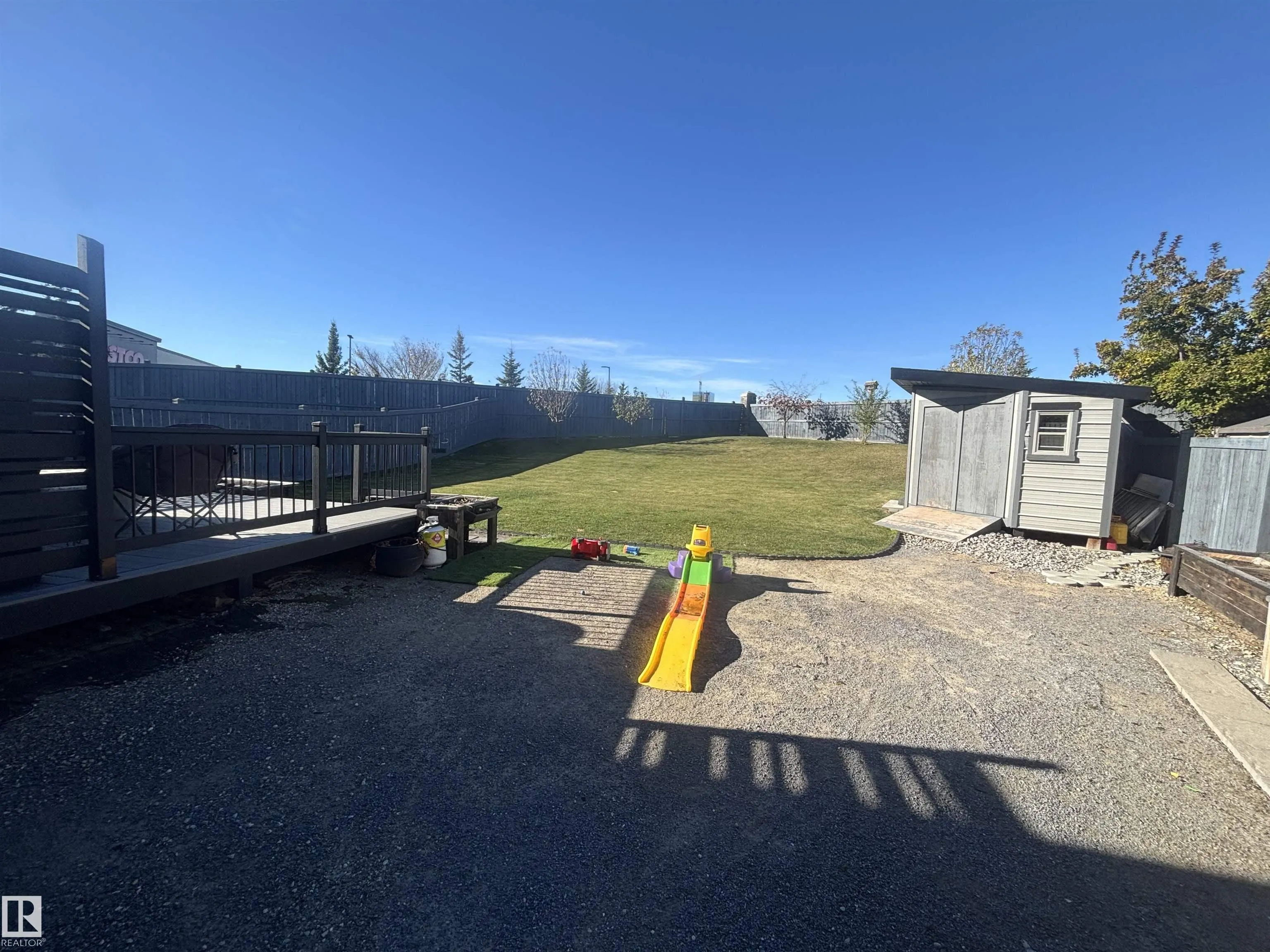 3885 GALLINGER Loop