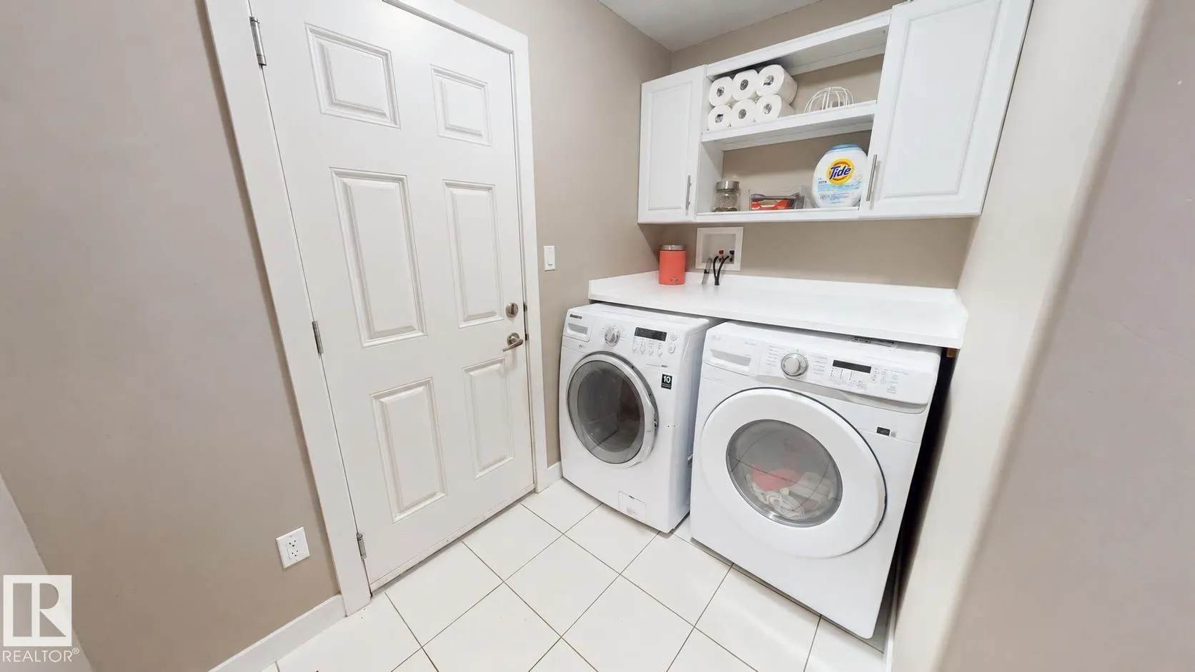 3885 GALLINGER Loop