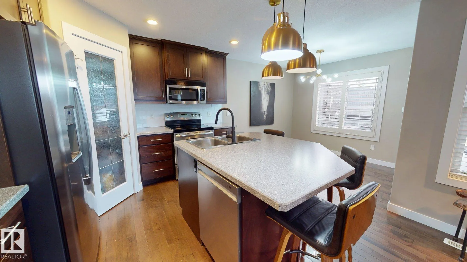 3885 GALLINGER Loop