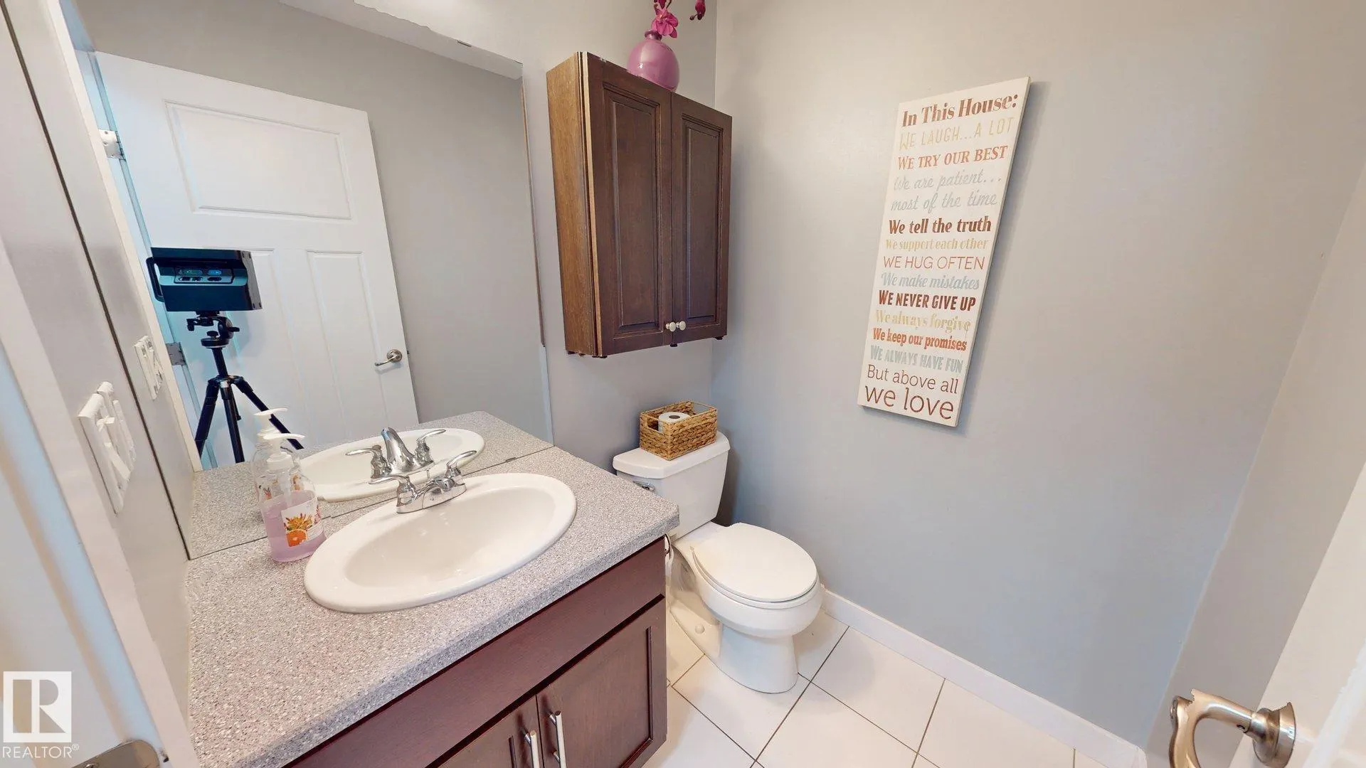 3885 GALLINGER Loop