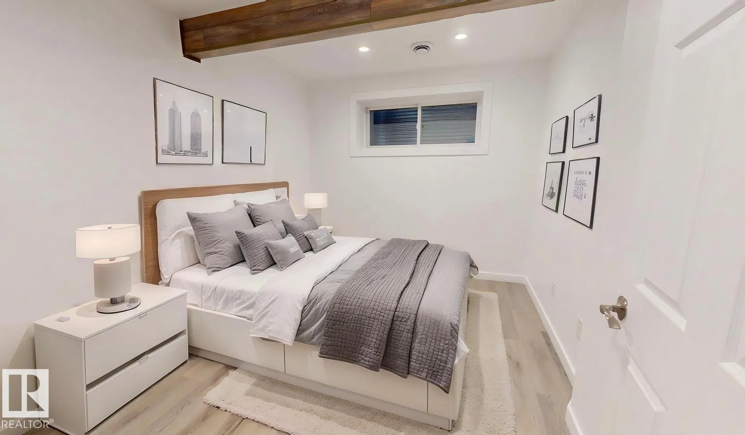 3885 GALLINGER Loop