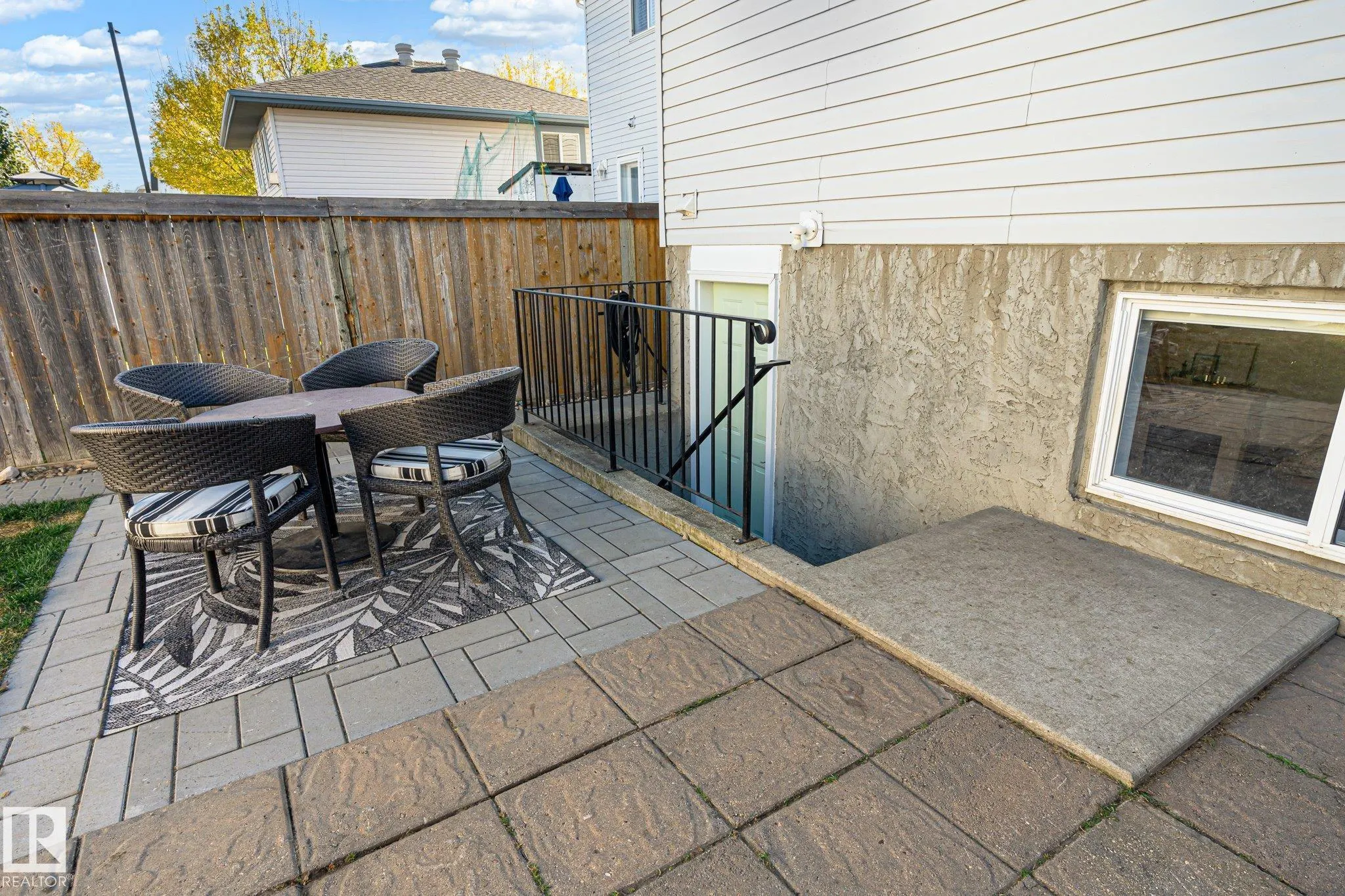 1908 36 Avenue