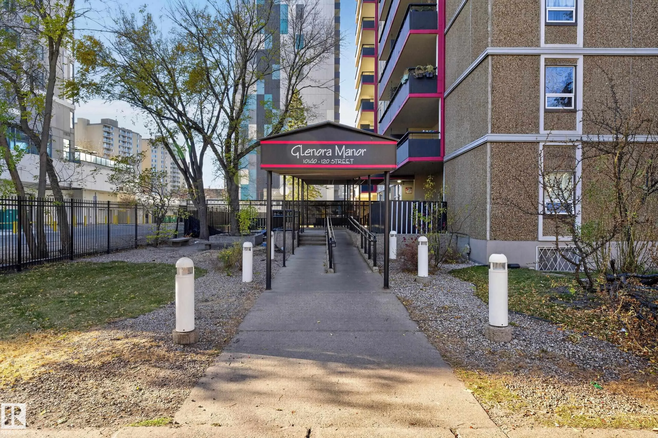 10140 120 Street