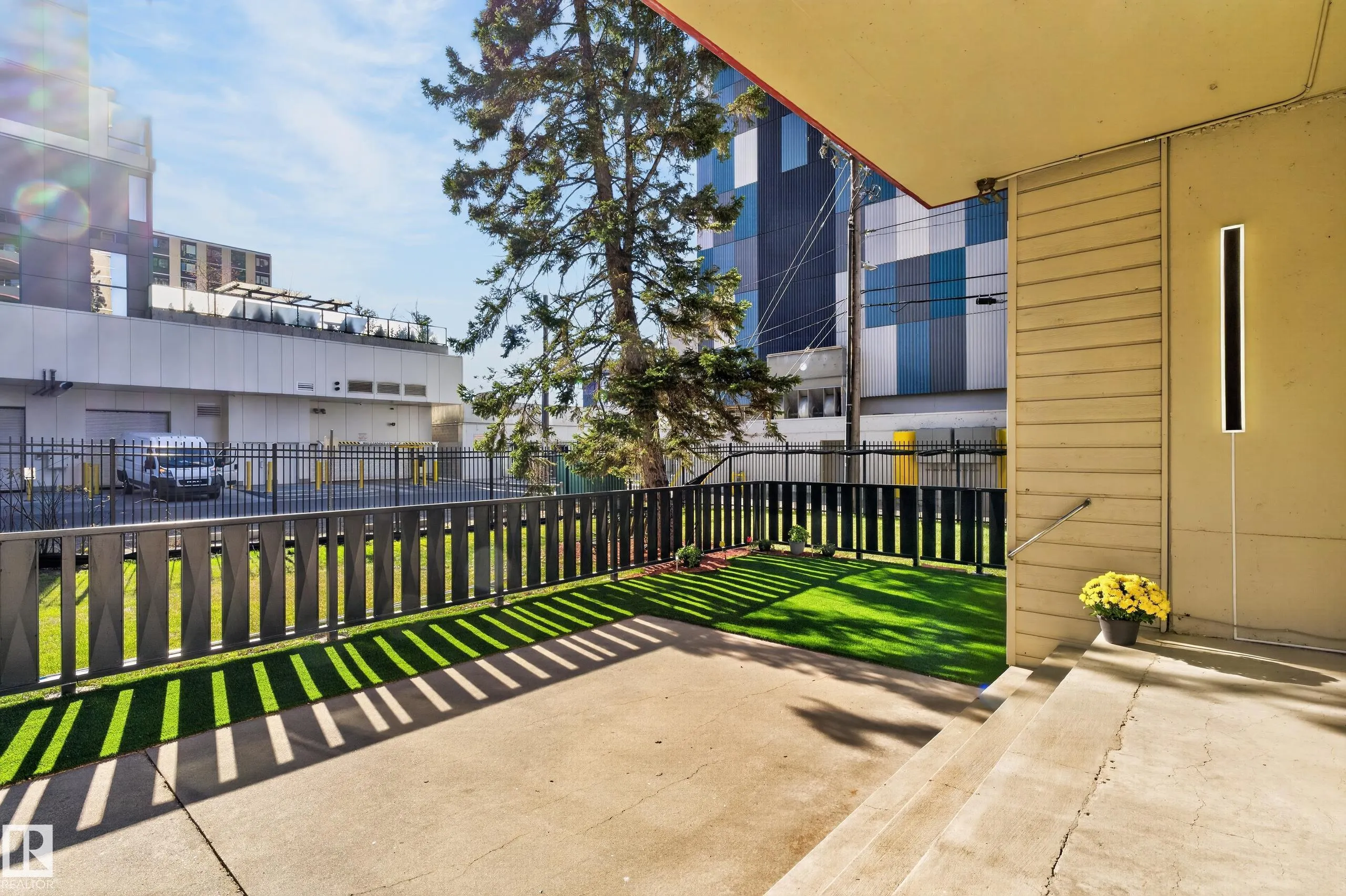 10140 120 Street