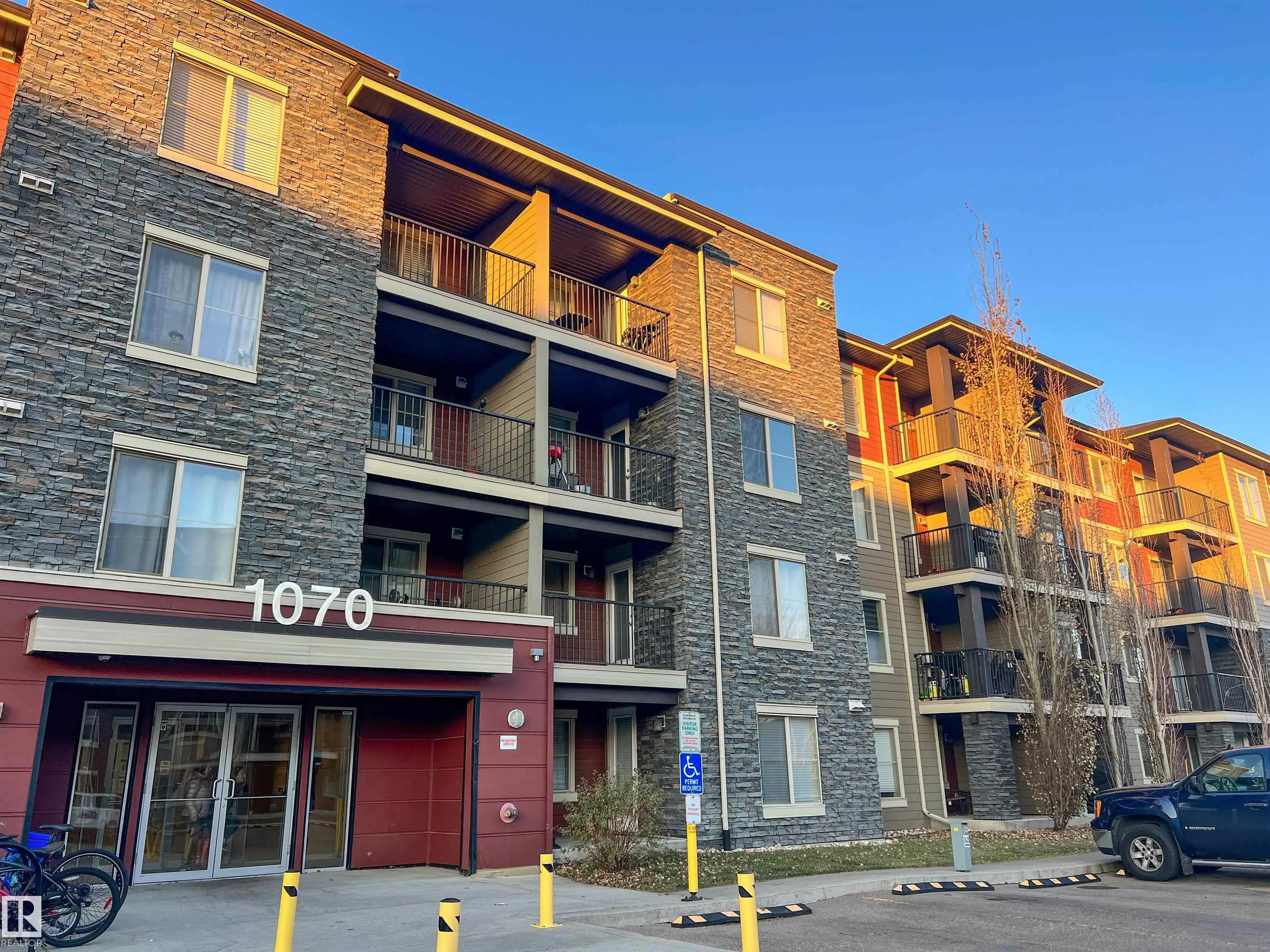 1070 MCCONACHIE Boulevard