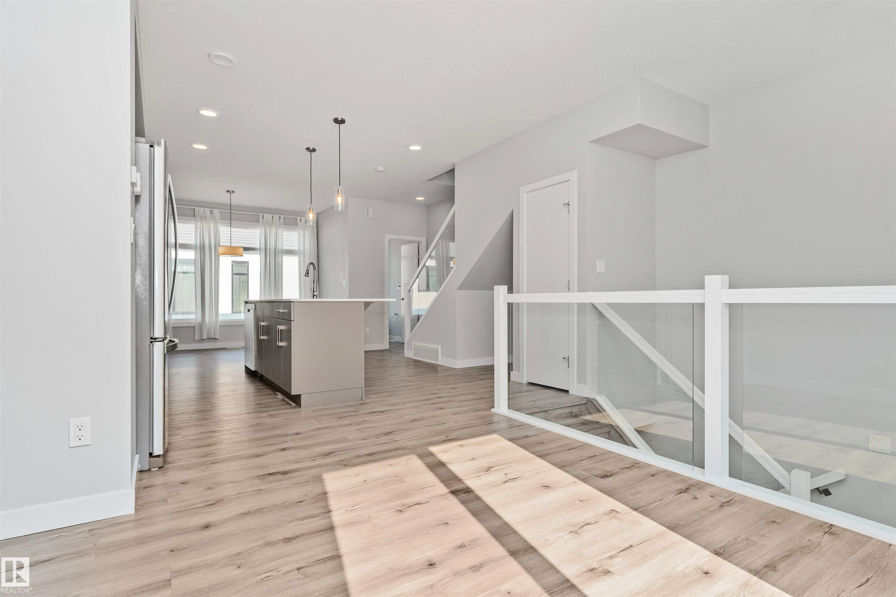 1729 KEENE Crescent