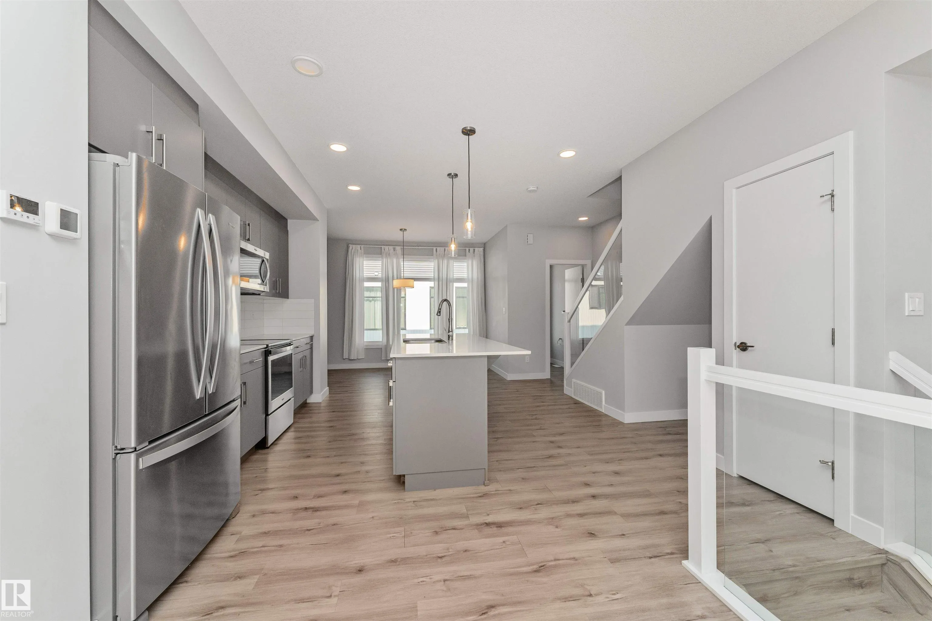 1729 KEENE Crescent