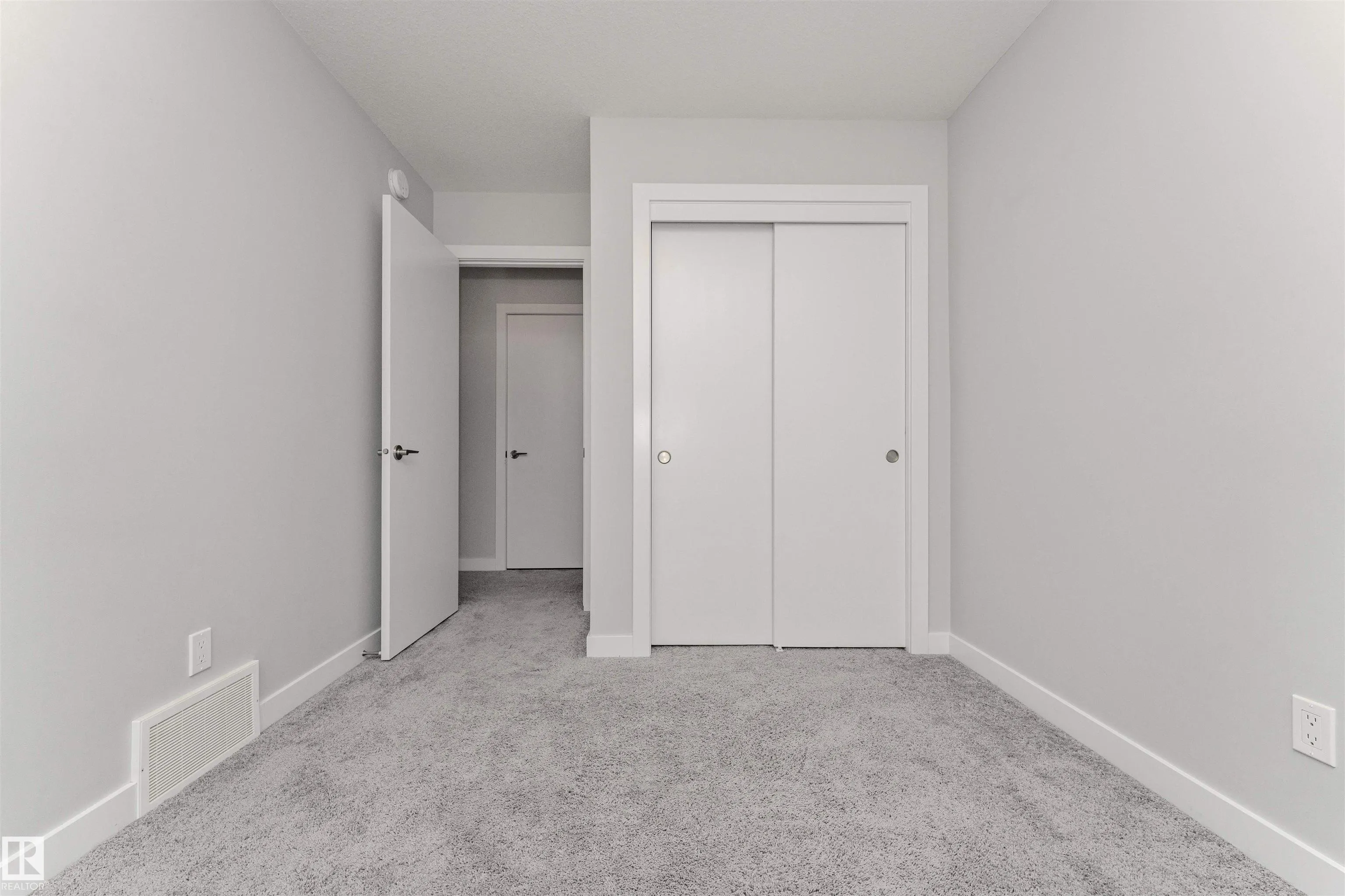 1729 KEENE Crescent