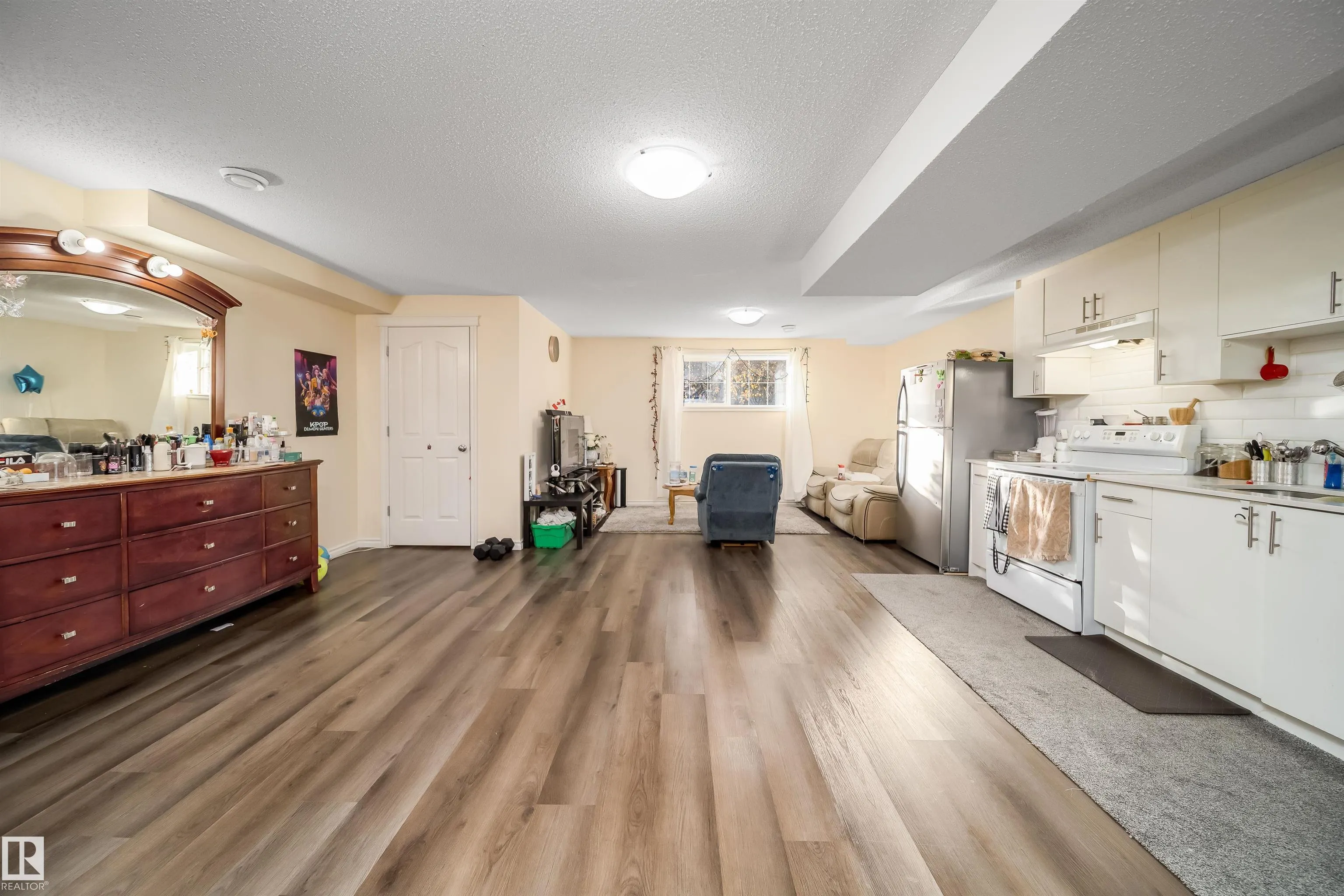 1126 36A Avenue