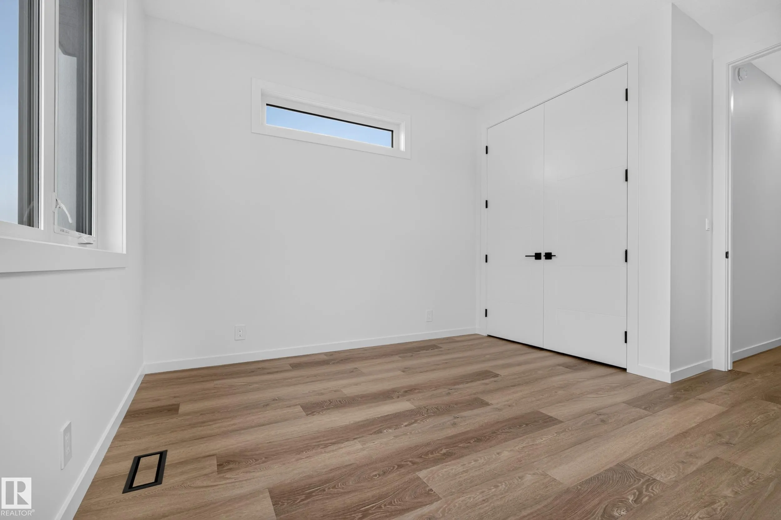 31 NEWBURY Circle