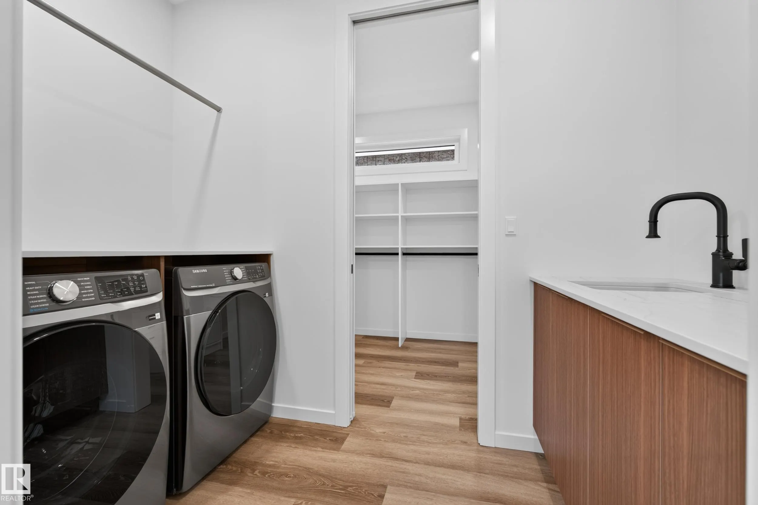 31 NEWBURY Circle