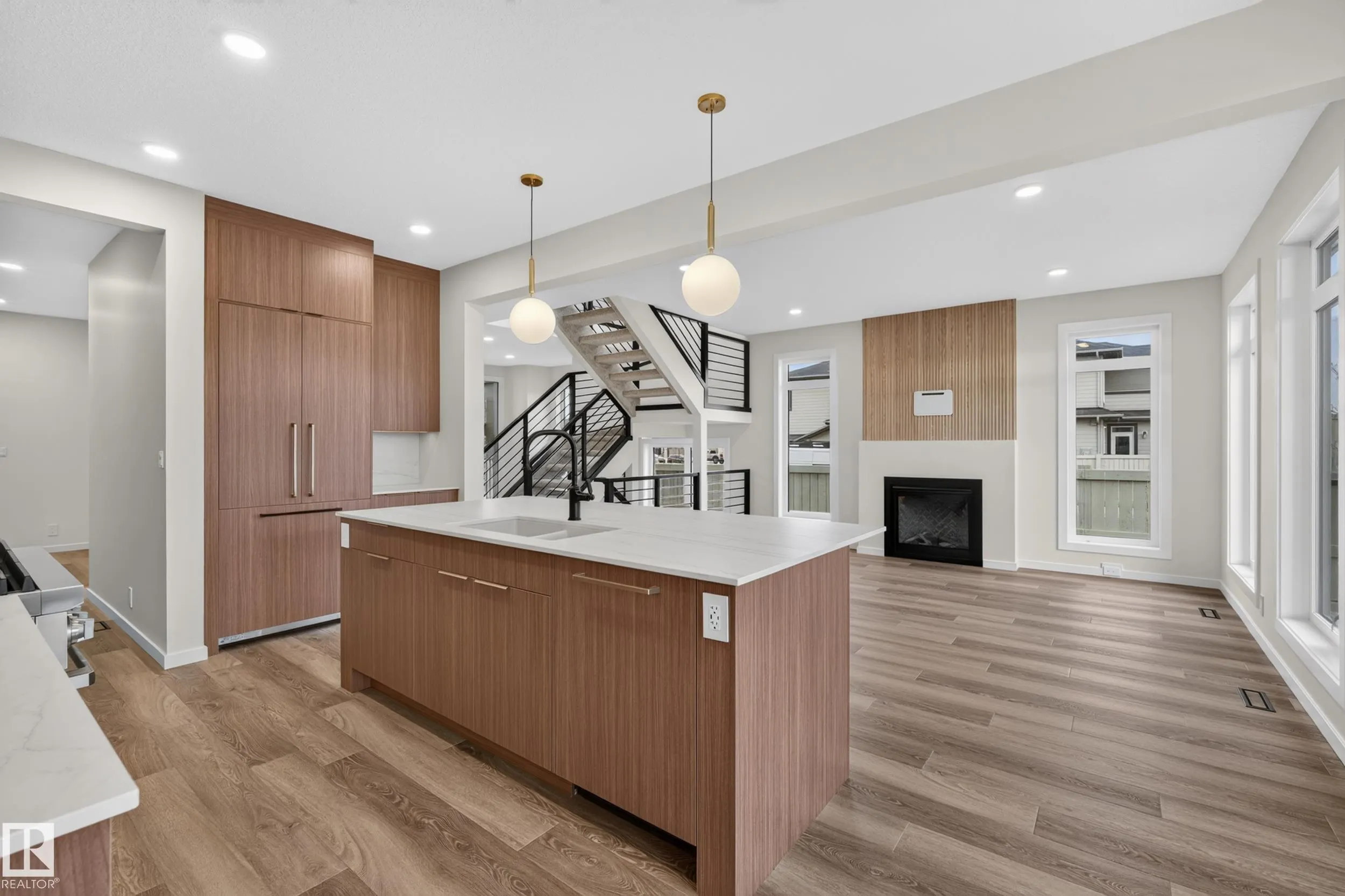 31 NEWBURY Circle